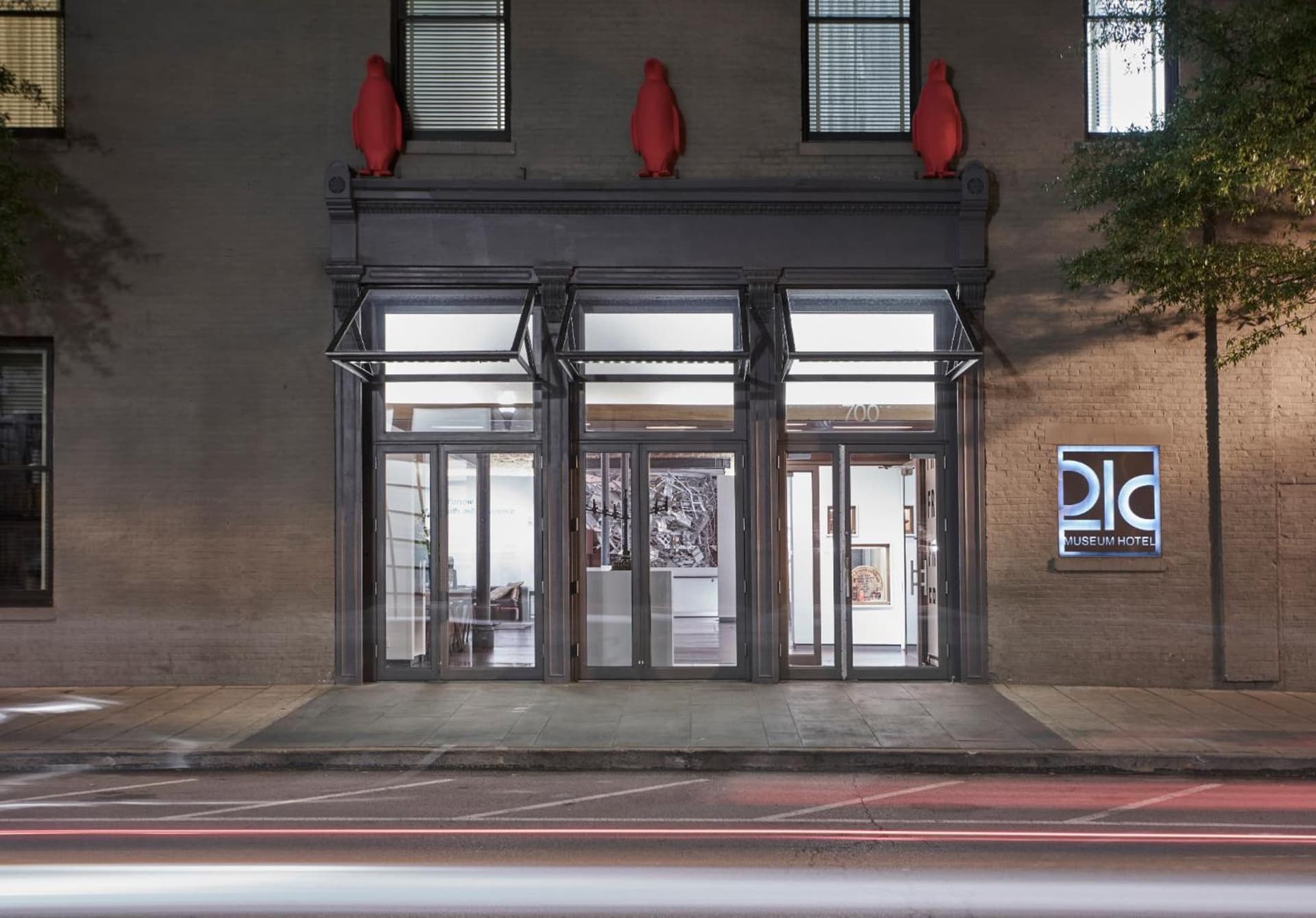 21c Museum Hotel Louisville gallery photo in Louisville, KY — image 55