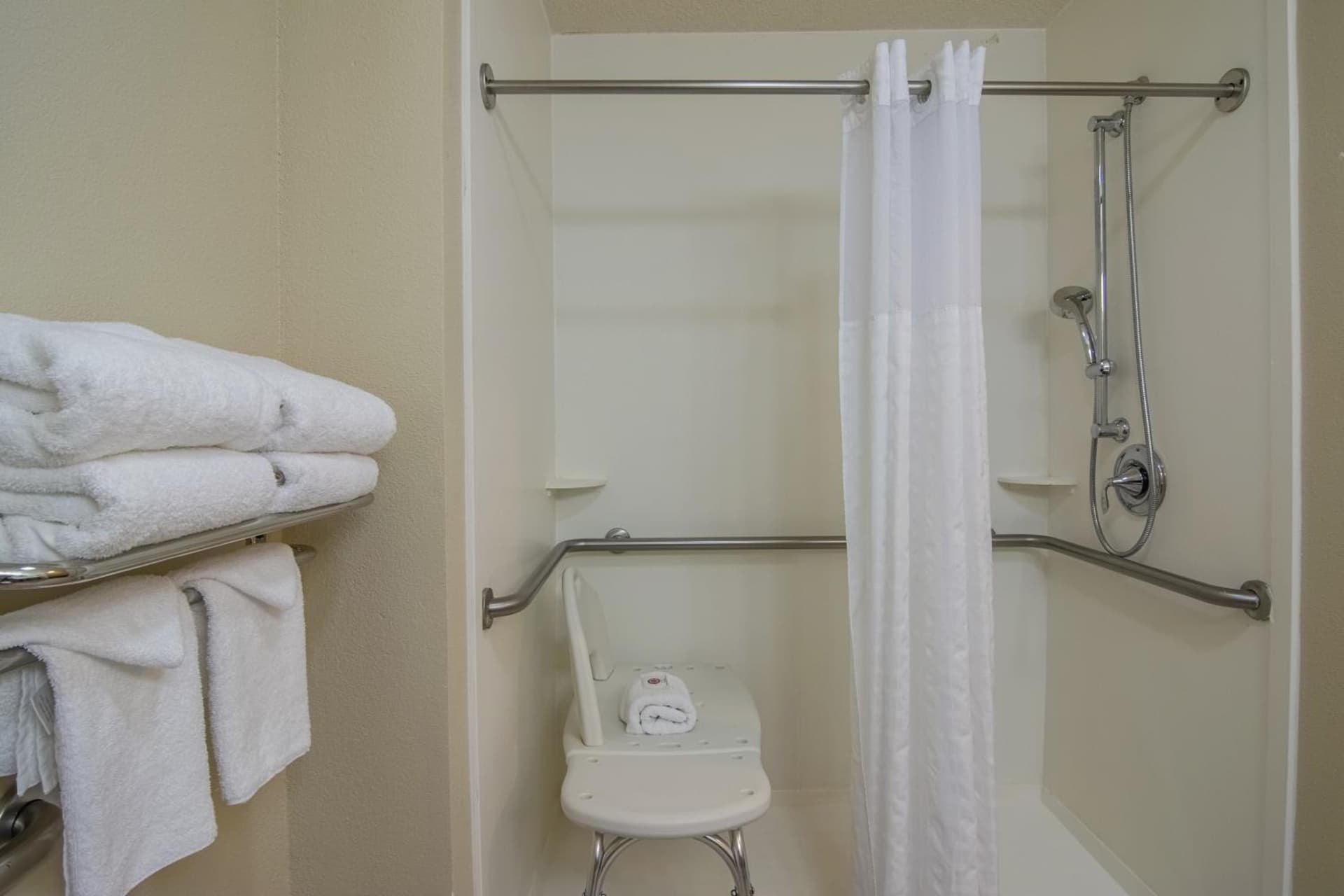 Baymont by Wyndham N Myrtle Beach - Park & Sports Complex Area gallery photo in Myrtle Beach, SC — image 44
