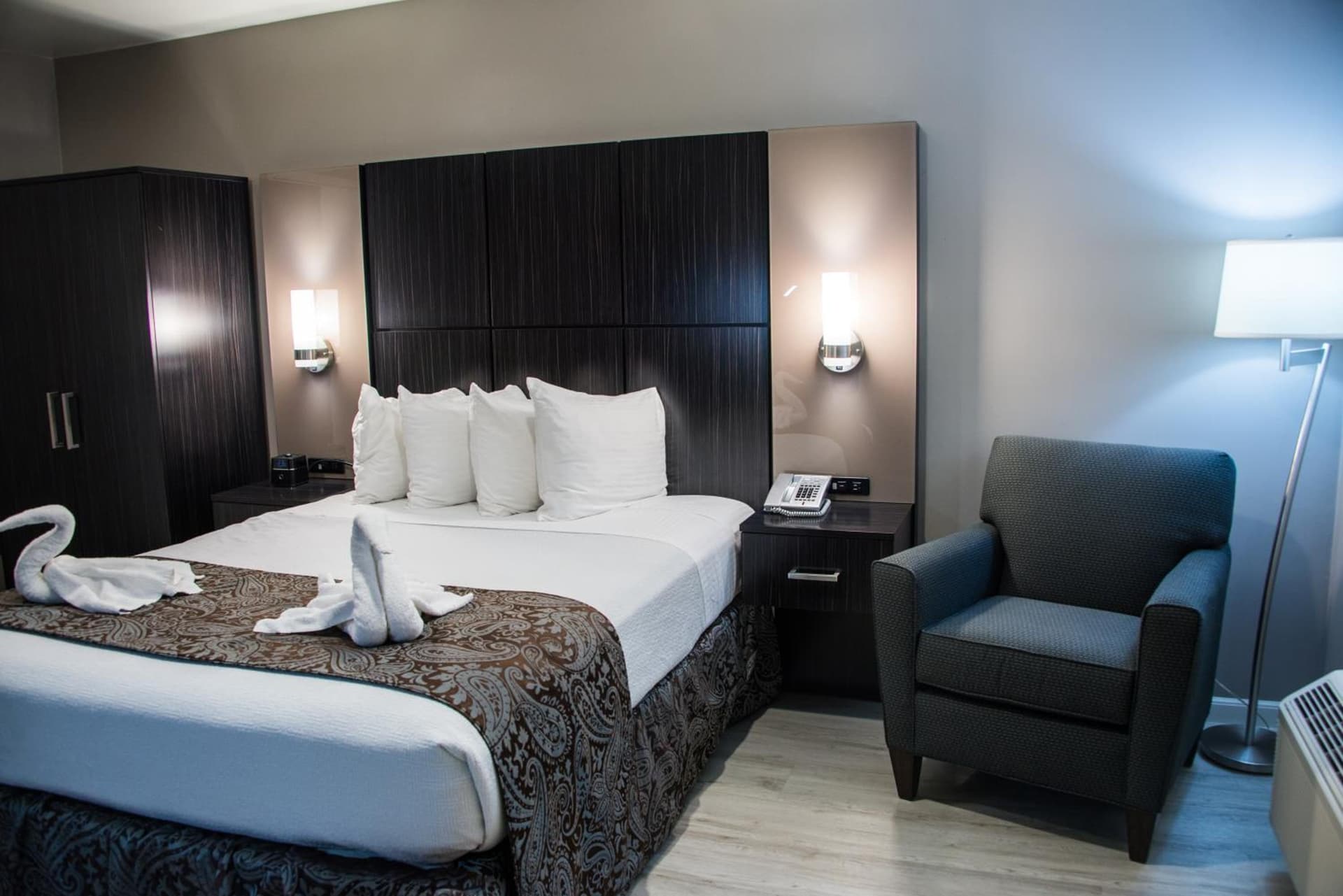 SureStay Plus by Best Western Santa Clara Silicon Valley gallery photo in Santa Clara, CA — image 11