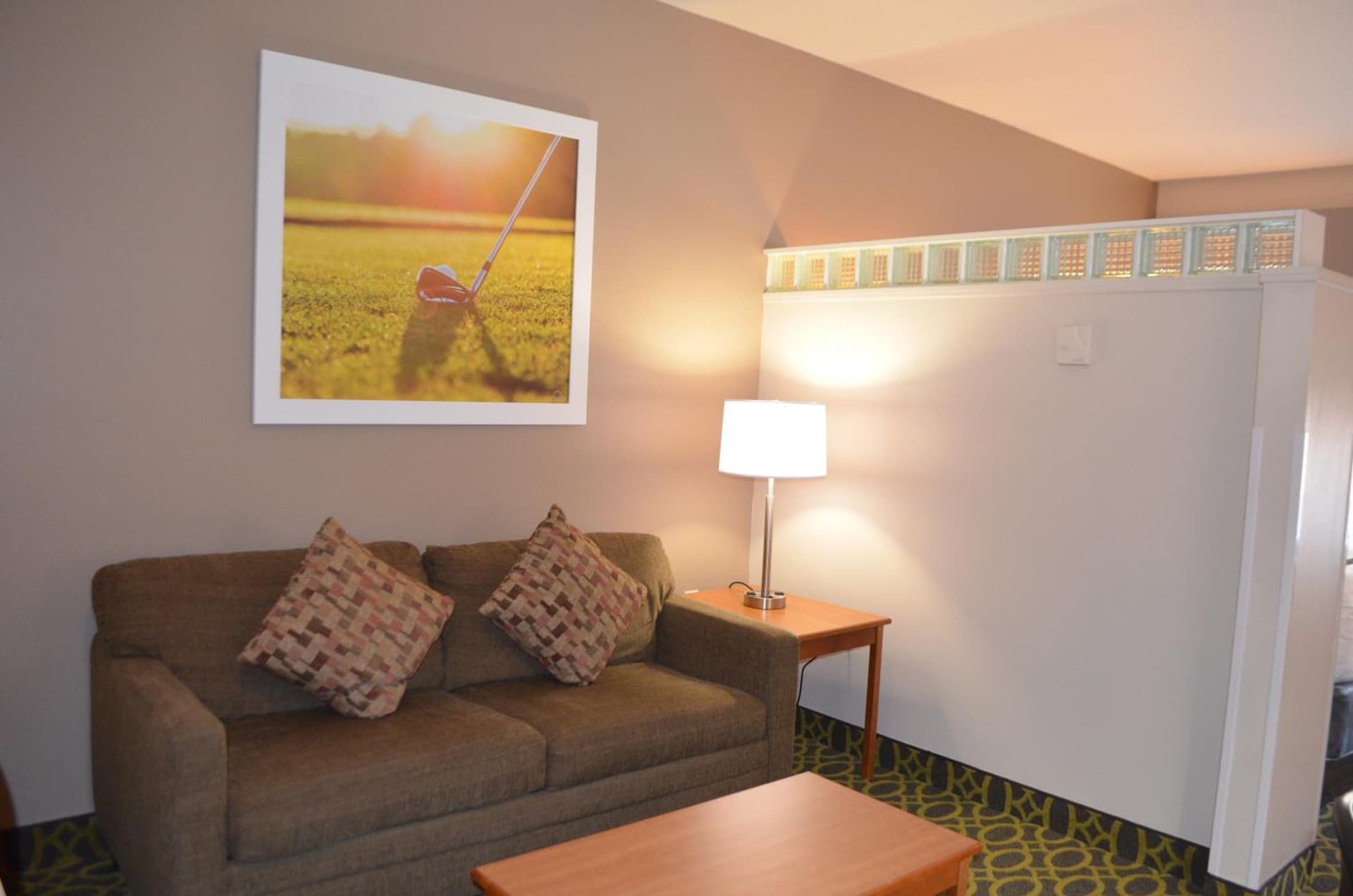 Days Inn & Suites by Wyndham Madison gallery photo in Madison, WI — image 29