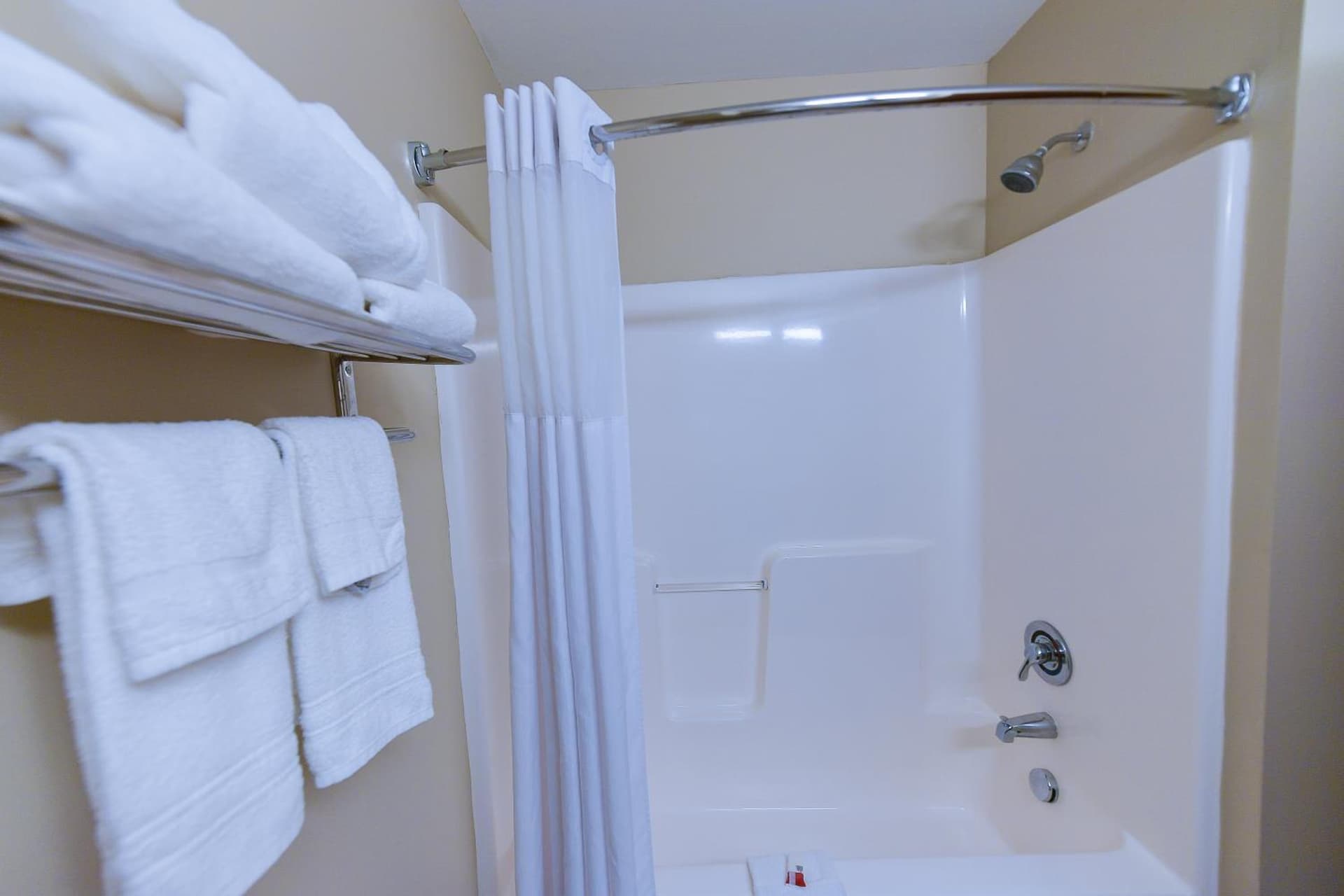 Days Inn by Wyndham Greensboro NC gallery photo in Greensboro, NC — image 26