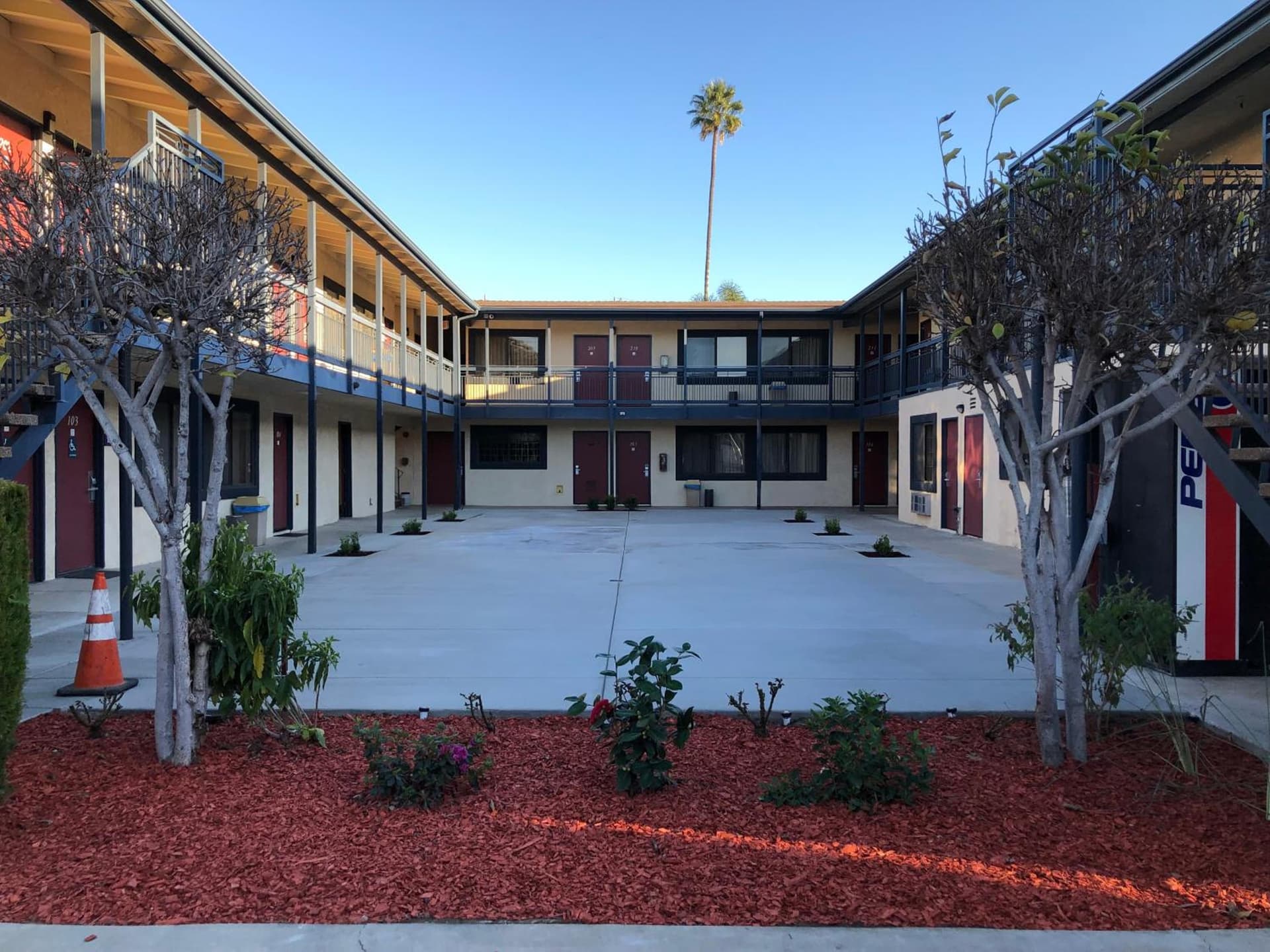 Luxury Inn property views in Norwalk, CA — gallery photo 3