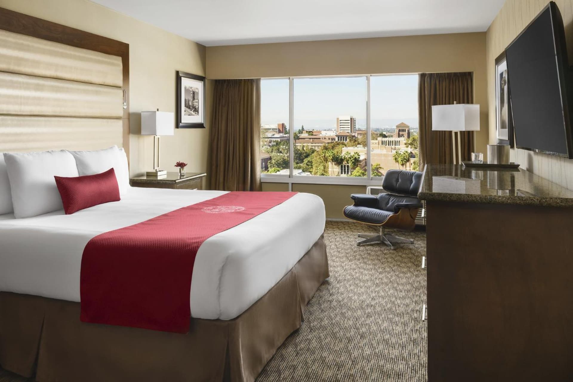 USC Hotel gallery photo in Los Angeles, CA — image 15