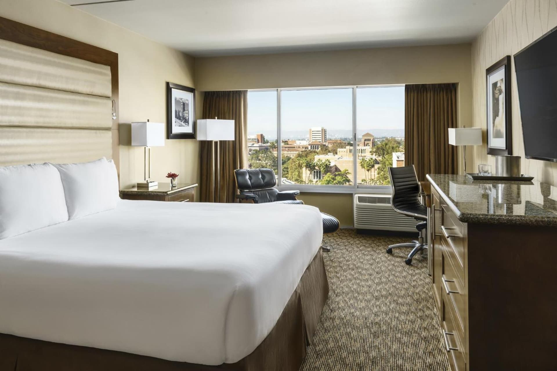 USC Hotel property views in Los Angeles, CA — gallery photo 3