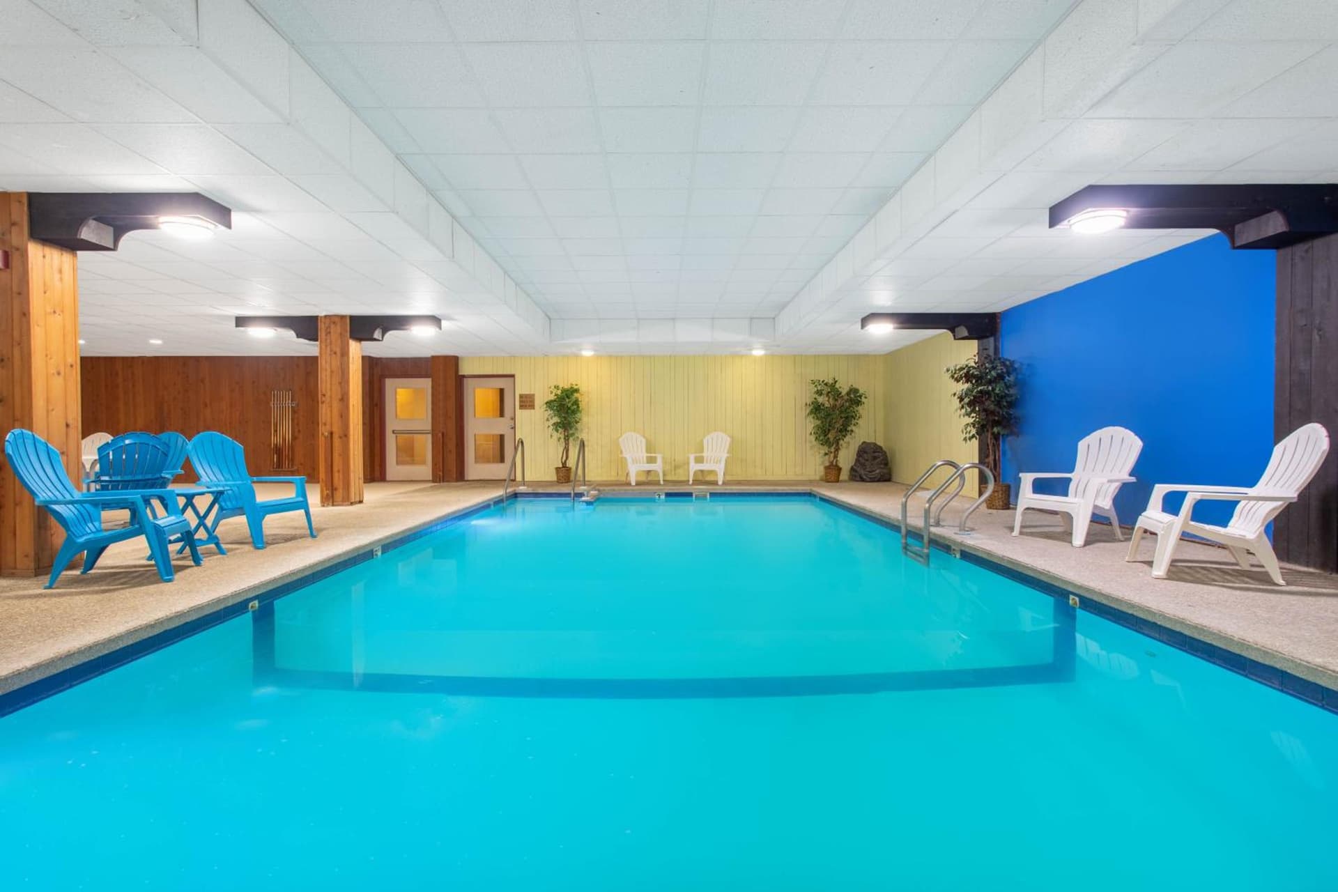 Clarion Pointe Rhinelander Downtown interior in Rhinelander, WI — gallery photo 2