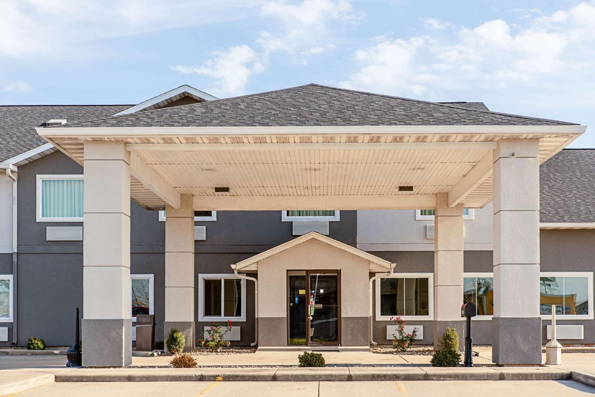 Motel 6-Lebanon, IN interior in Lebanon, IN — gallery photo 2