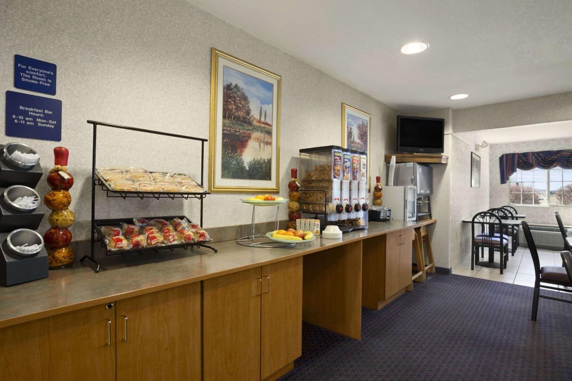 Ramada Limited by Wyndham, Bloomington I-55 & I-74 IL gallery photo in Bloomington, IL — image 25