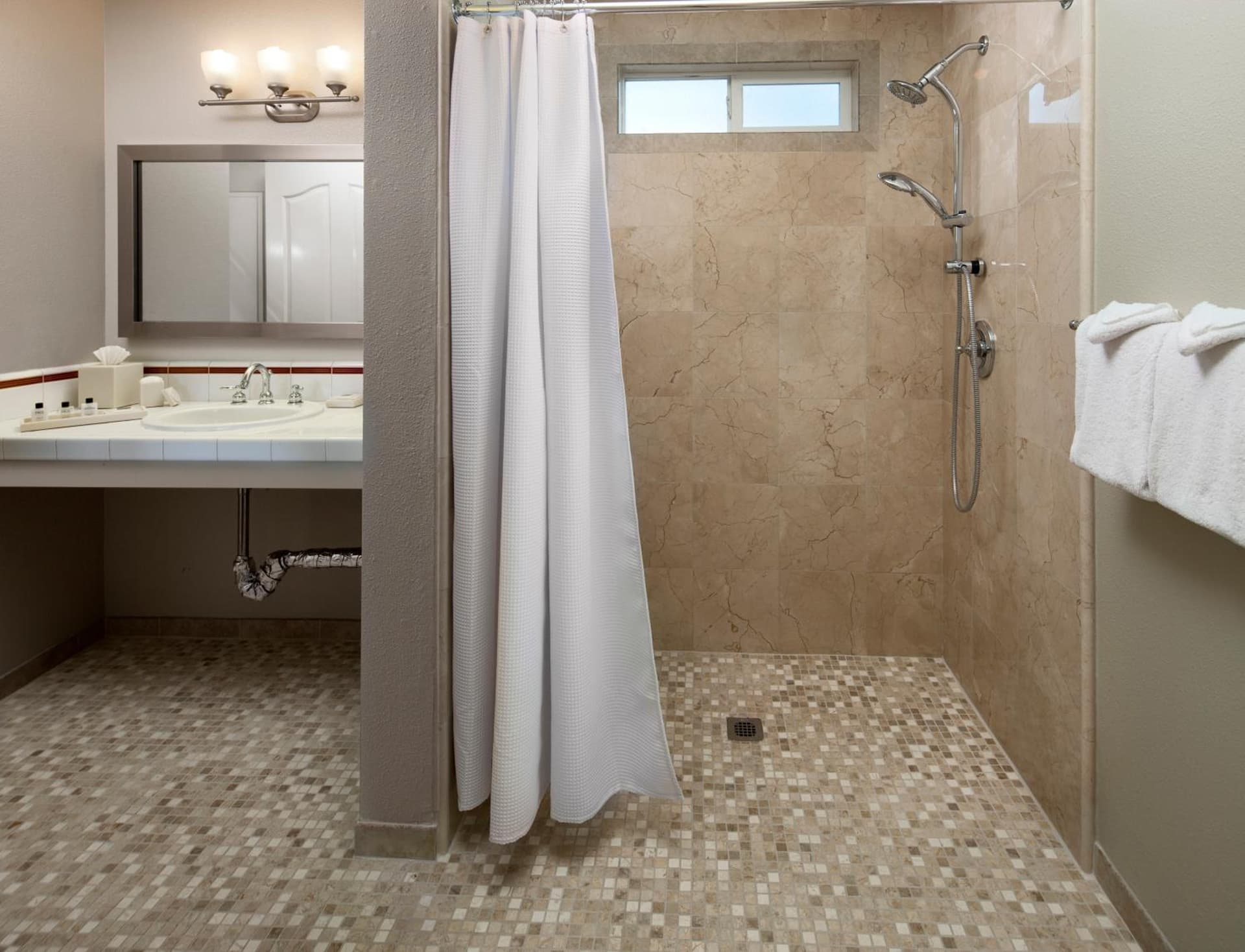 Cambria Landing Inn and Suites gallery photo in Cambria, CA — image 24