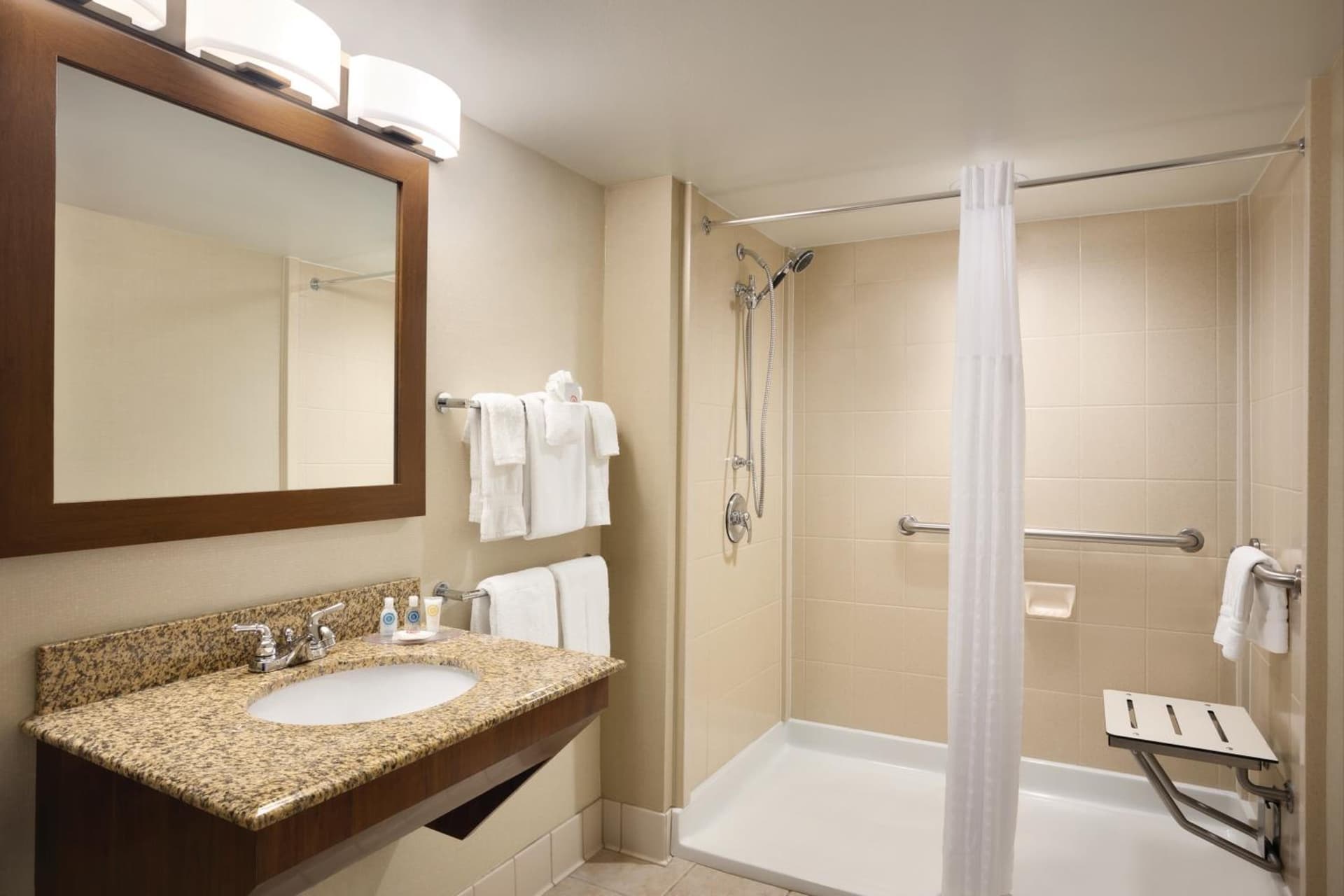 Comfort Inn & Suites Presidential gallery photo in Little Rock, AR — image 16