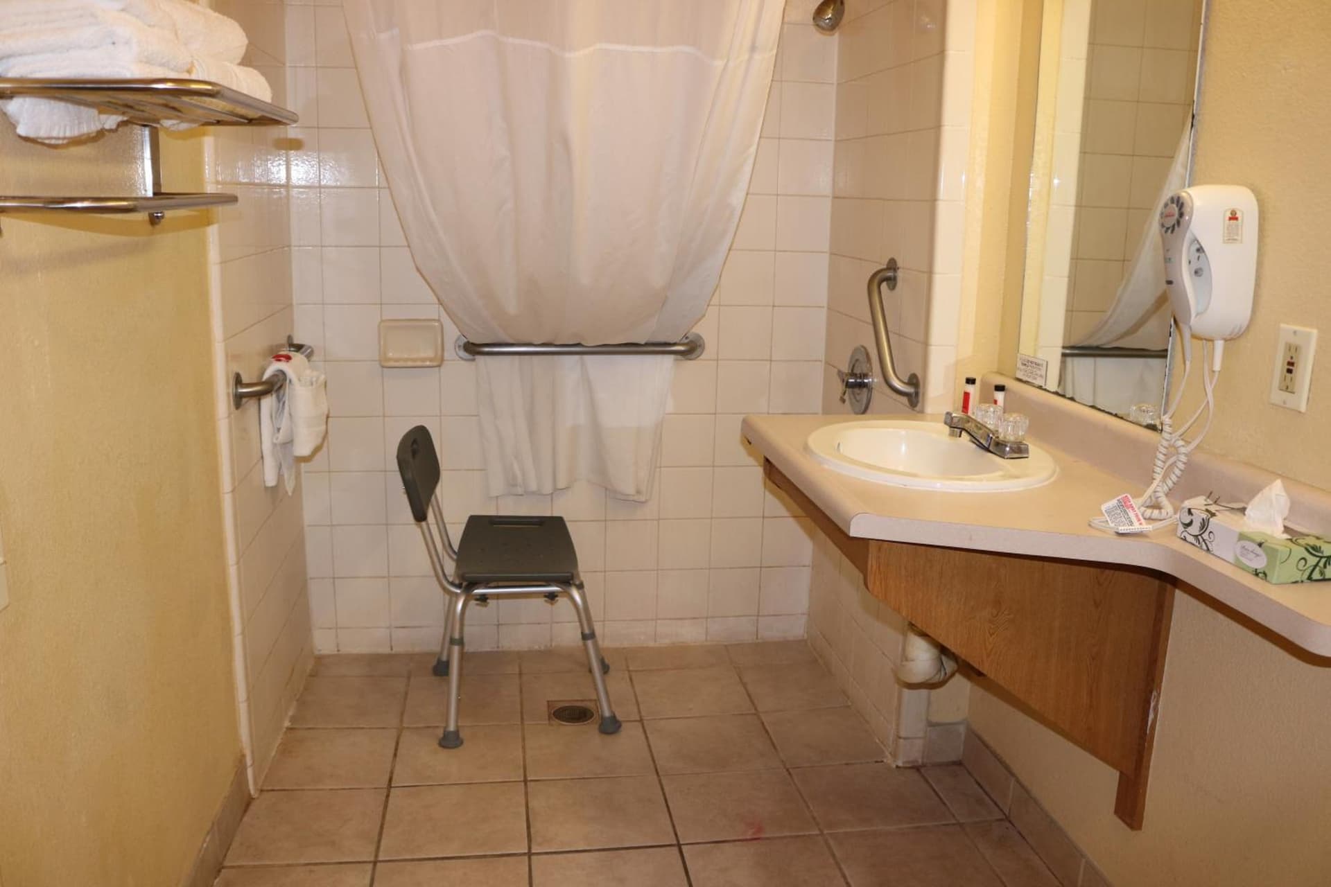 Days Inn by Wyndham Fresno South gallery photo in Fresno, CA — image 38