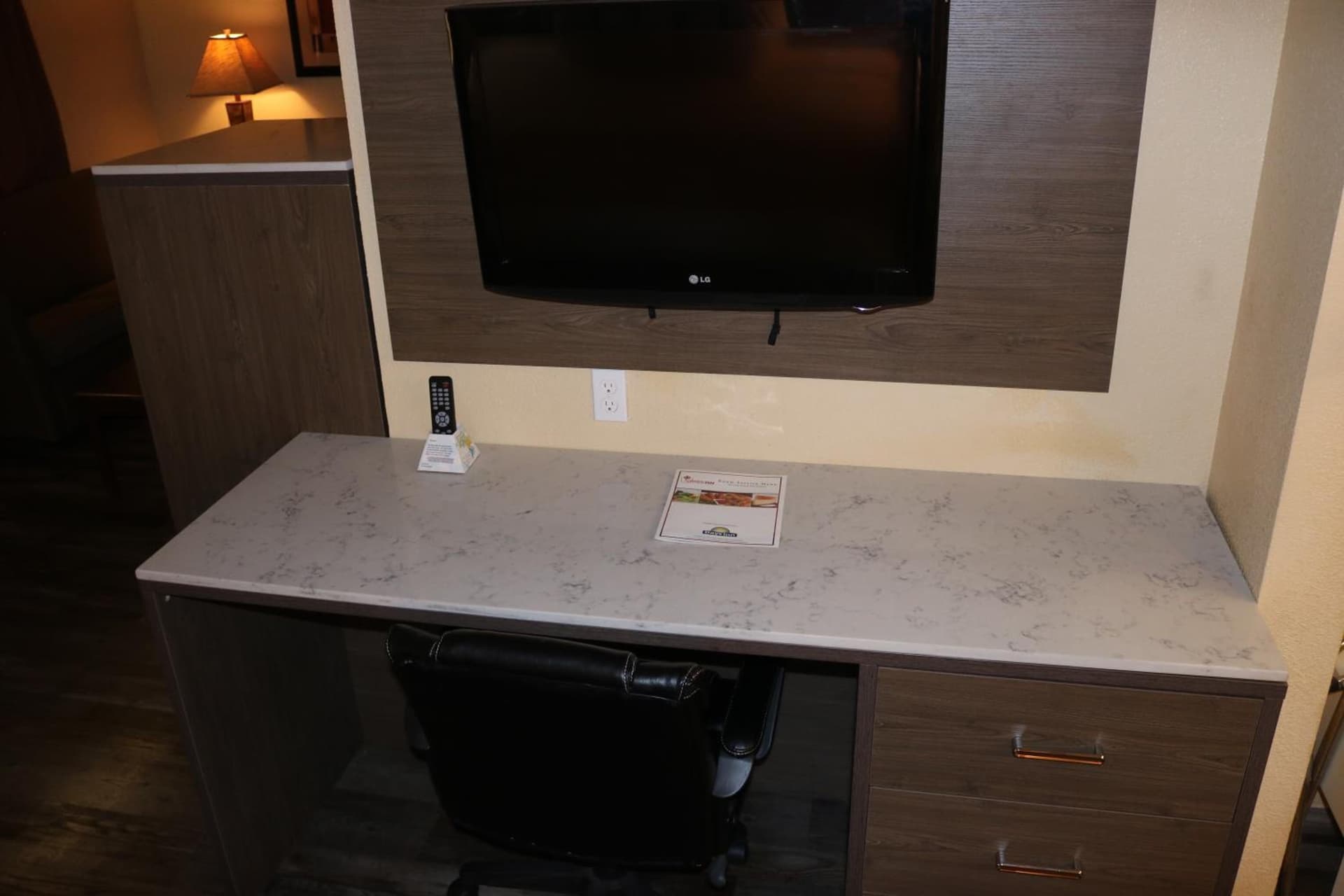 Days Inn by Wyndham Fresno South gallery photo in Fresno, CA — image 40