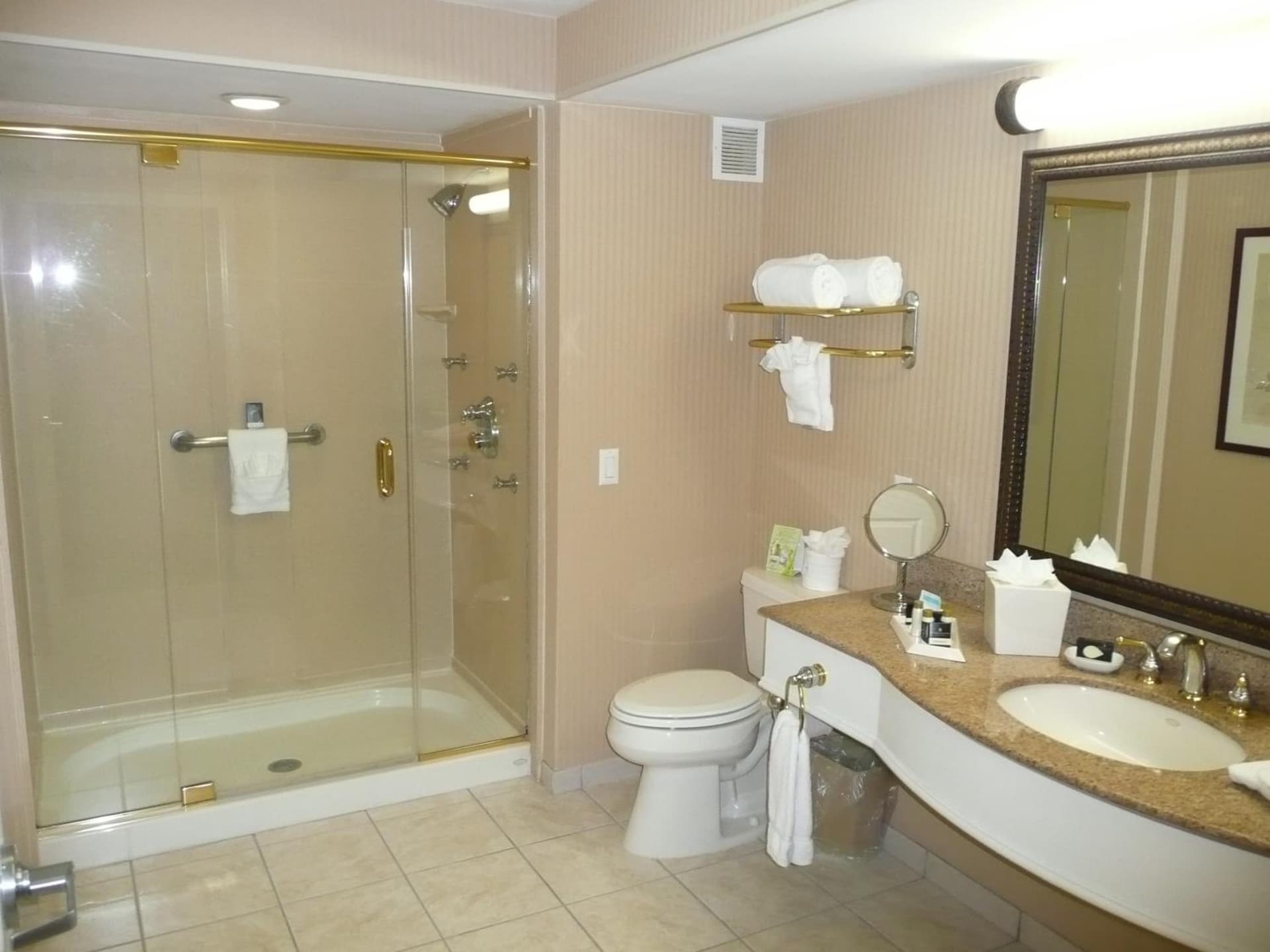 The Wilshire Grand Hotel interior in West Orange, NJ — gallery photo 2
