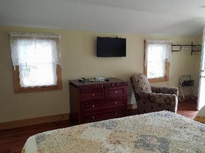 Grand View Resort gallery photo in Weirs Beach, NH — image 77