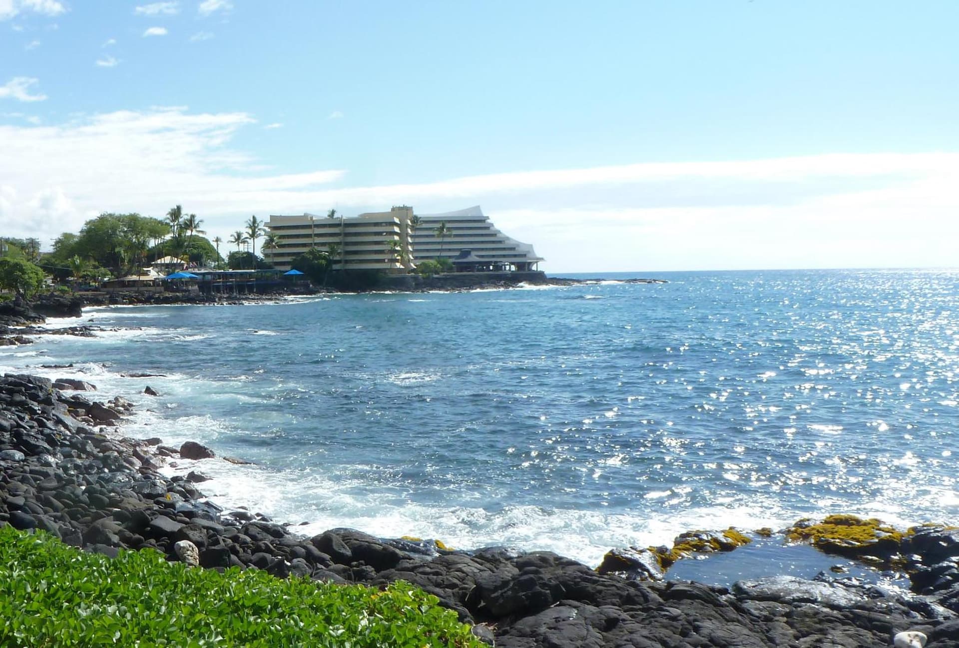 Kona Islander Inn - Prime Downtown Location with Hot Tub, Pool & Beach featured exterior or lobby in Kailua-Kona — similar hotel