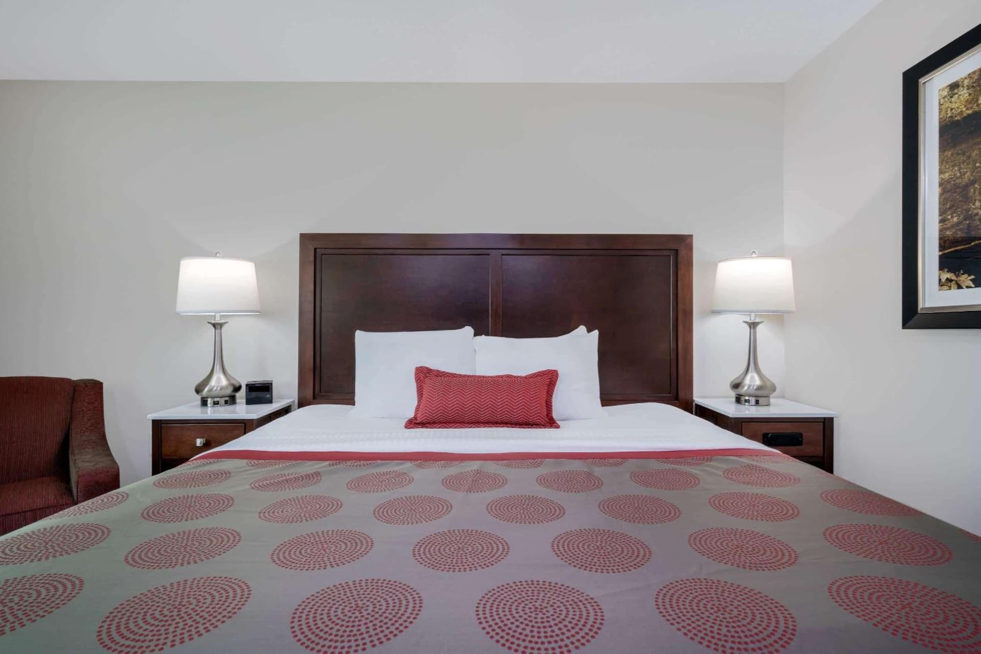 Ramada by Wyndham Minneapolis Golden Valley gallery photo in Minneapolis, MN — image 23