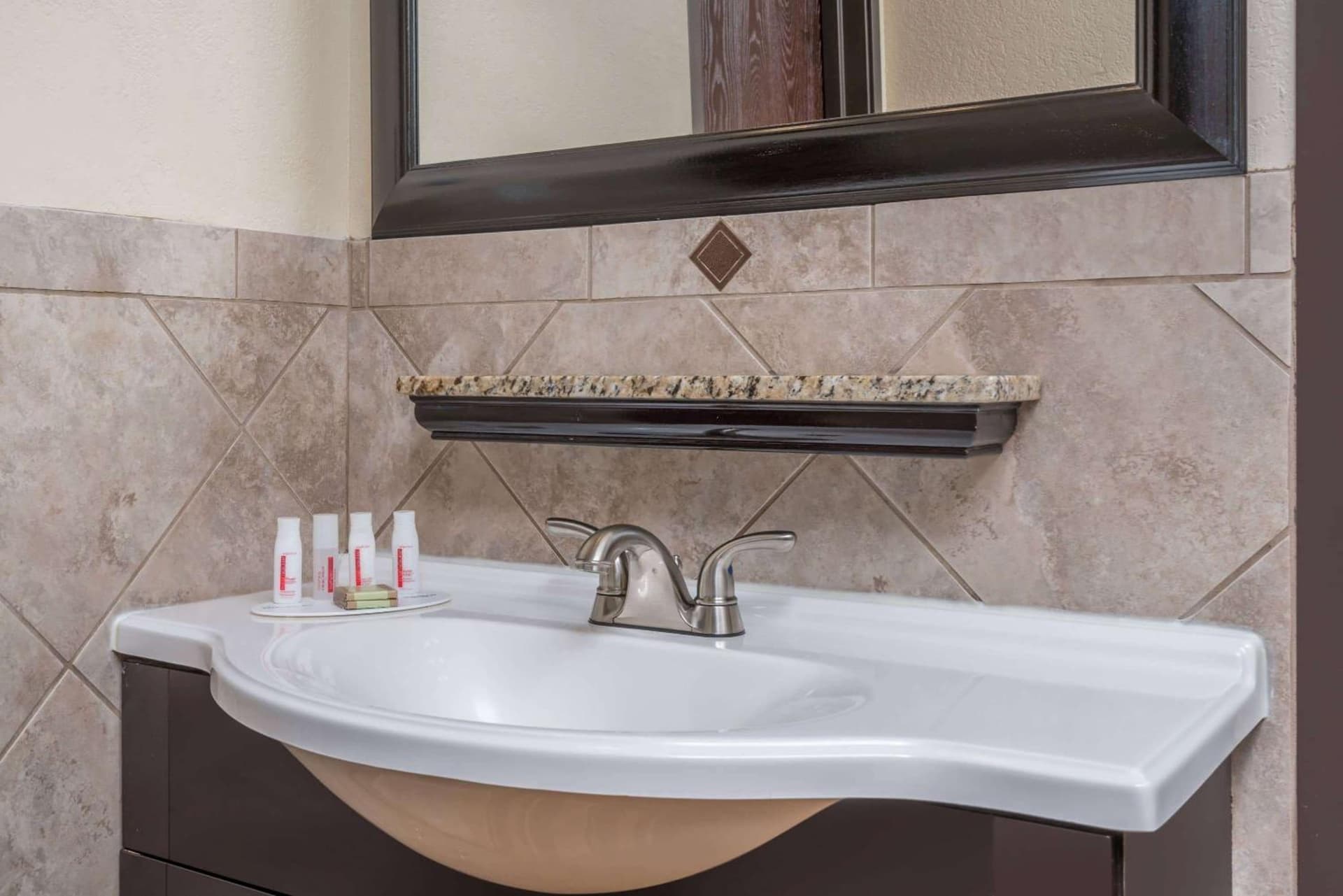 Ramada by Wyndham Minneapolis Golden Valley interior in Minneapolis, MN — gallery photo 2