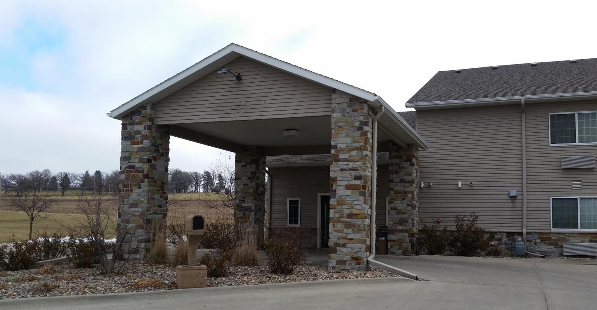 Rock Island Inn & Suites featured exterior or lobby in Atlantic, IA — similar hotel