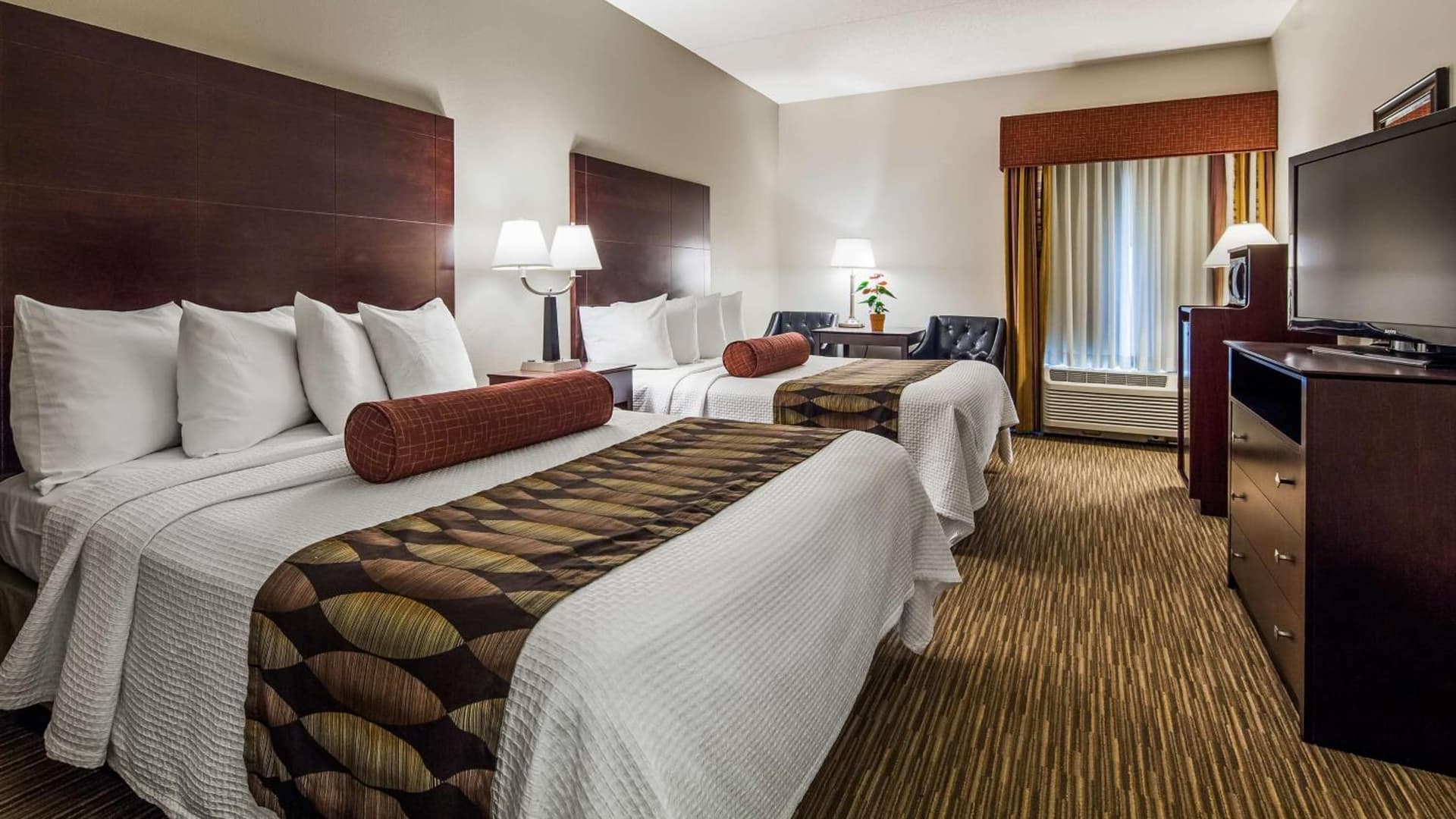Best Western Plus O'hare International South Hotel interior in Franklin Park, IL — gallery photo 2