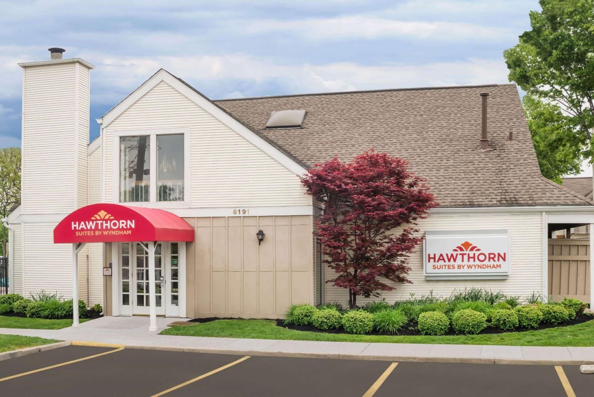 Hawthorn Extended Stay by Wyndham Columbus featured exterior or lobby in Columbus, OH — similar hotel