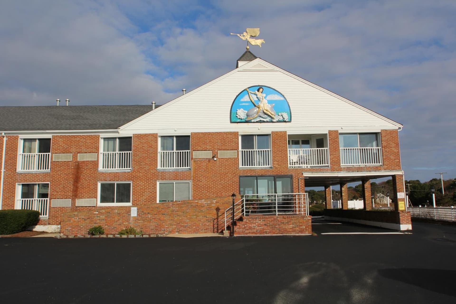 Ocean Club on Smuggler's Beach gallery photo in South Yarmouth, MA — image 14