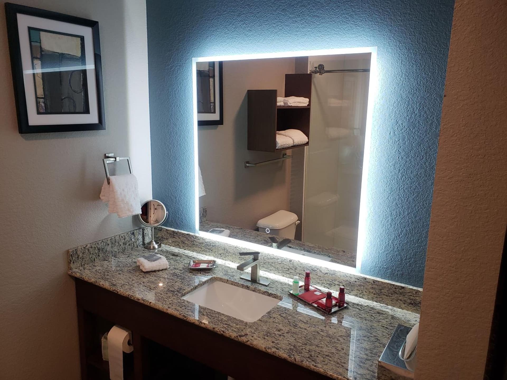 Best Western Premier Des Moines-Ankeny Hotel property views in Ankeny, IA — gallery photo 3