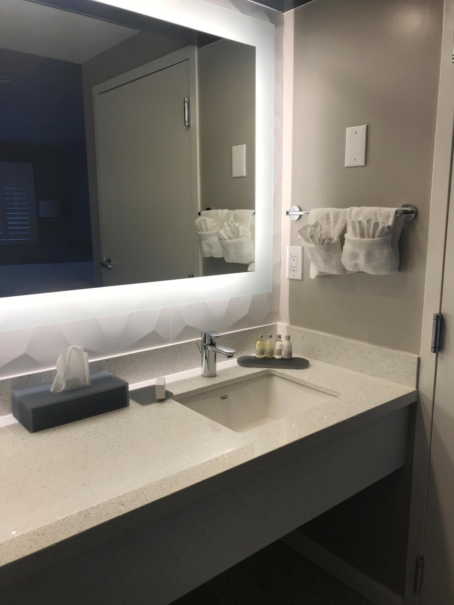 SureStay Plus by Best Western Santa Clara Silicon Valley gallery photo in Santa Clara, CA — image 16