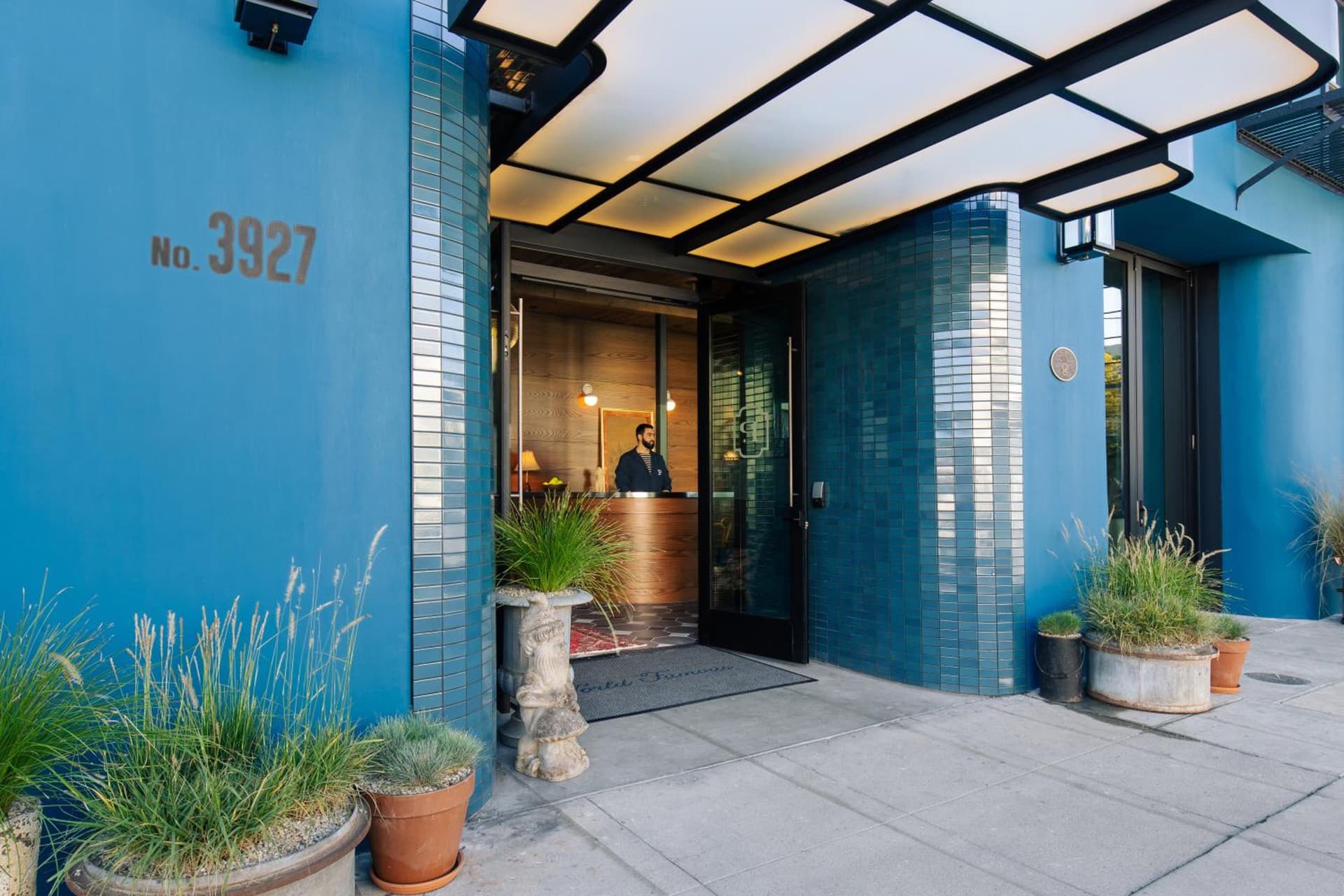 Palihotel Culver City property views in Los Angeles, CA — gallery photo 3