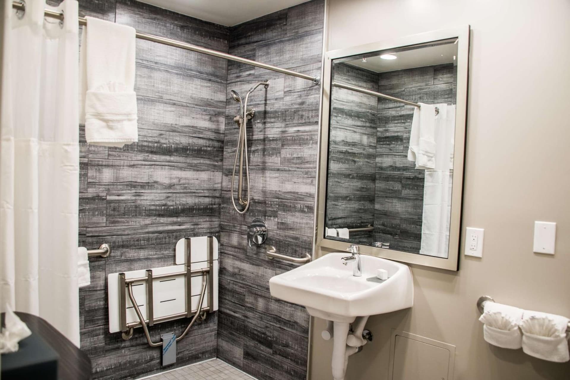 SureStay Plus by Best Western Santa Clara Silicon Valley gallery photo in Santa Clara, CA — image 17