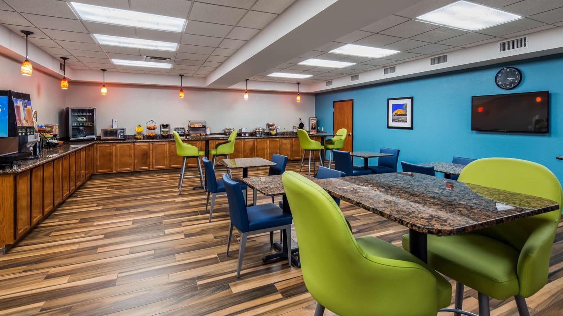 Best Western Plus Midwest City Inn & Suites property views in Midwest City, OK — gallery photo 3