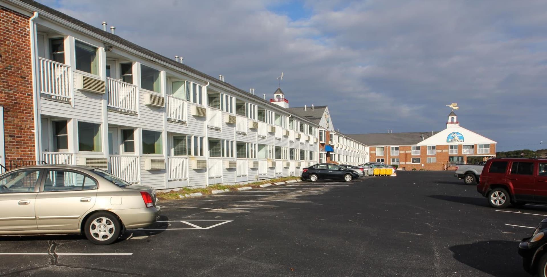 Ocean Club on Smuggler's Beach gallery photo in South Yarmouth, MA — image 54