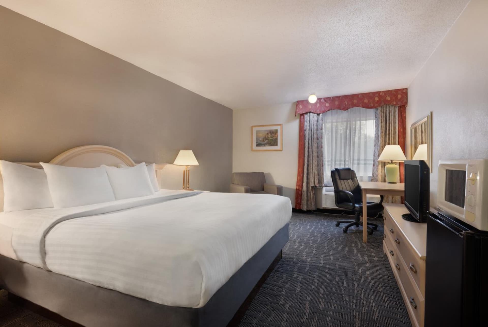 Baymont by Wyndham Des Moines North gallery photo in Des Moines, IA — image 18