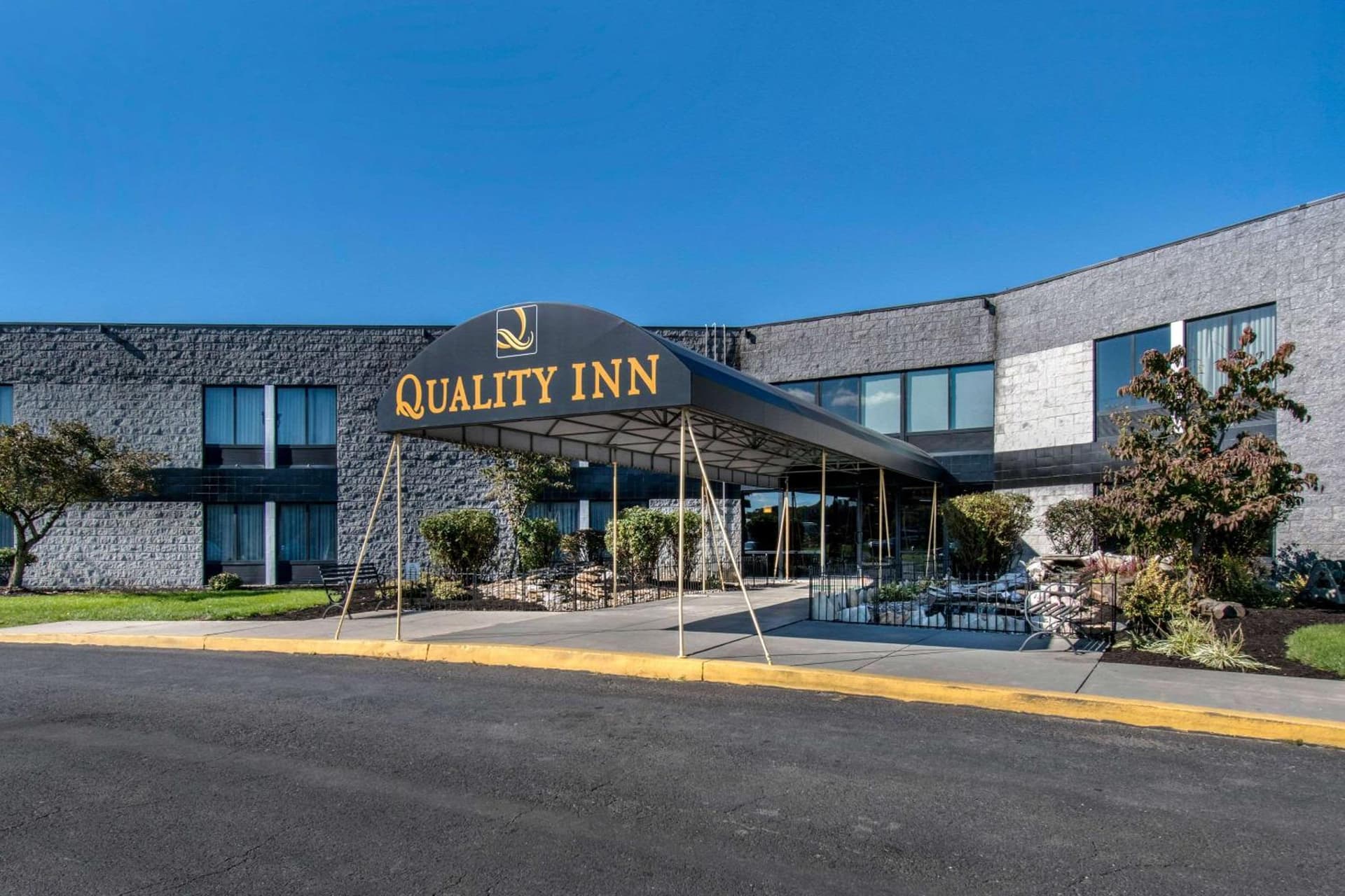 Appalachian Hotel featured exterior or lobby in Carlisle, PA — similar hotel