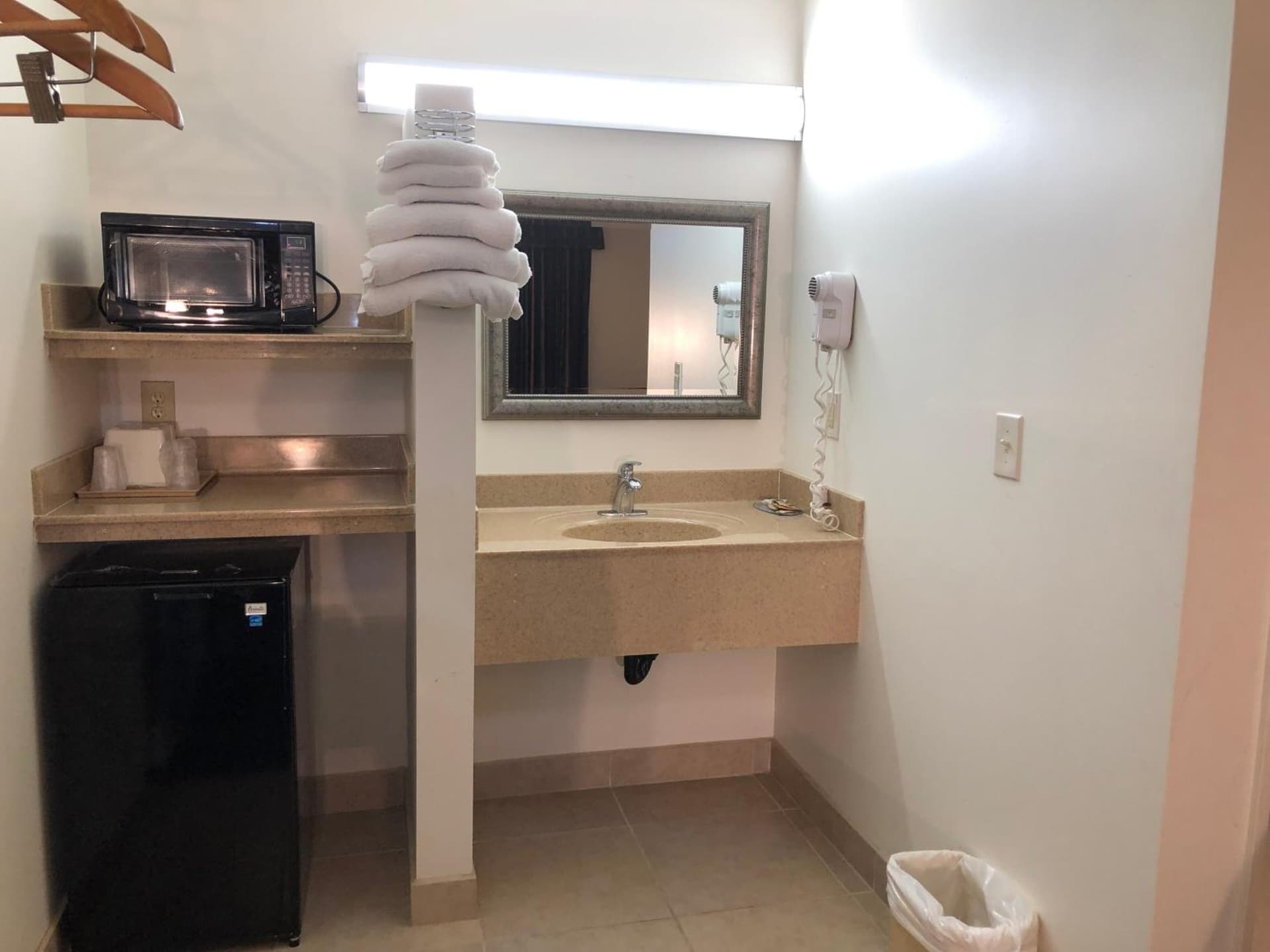 Luxury Inn gallery photo in Norwalk, CA — image 31