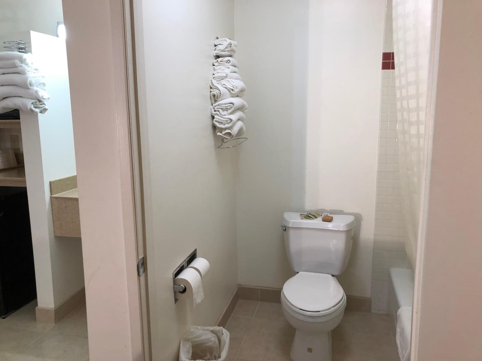 Luxury Inn gallery photo in Norwalk, CA — image 19