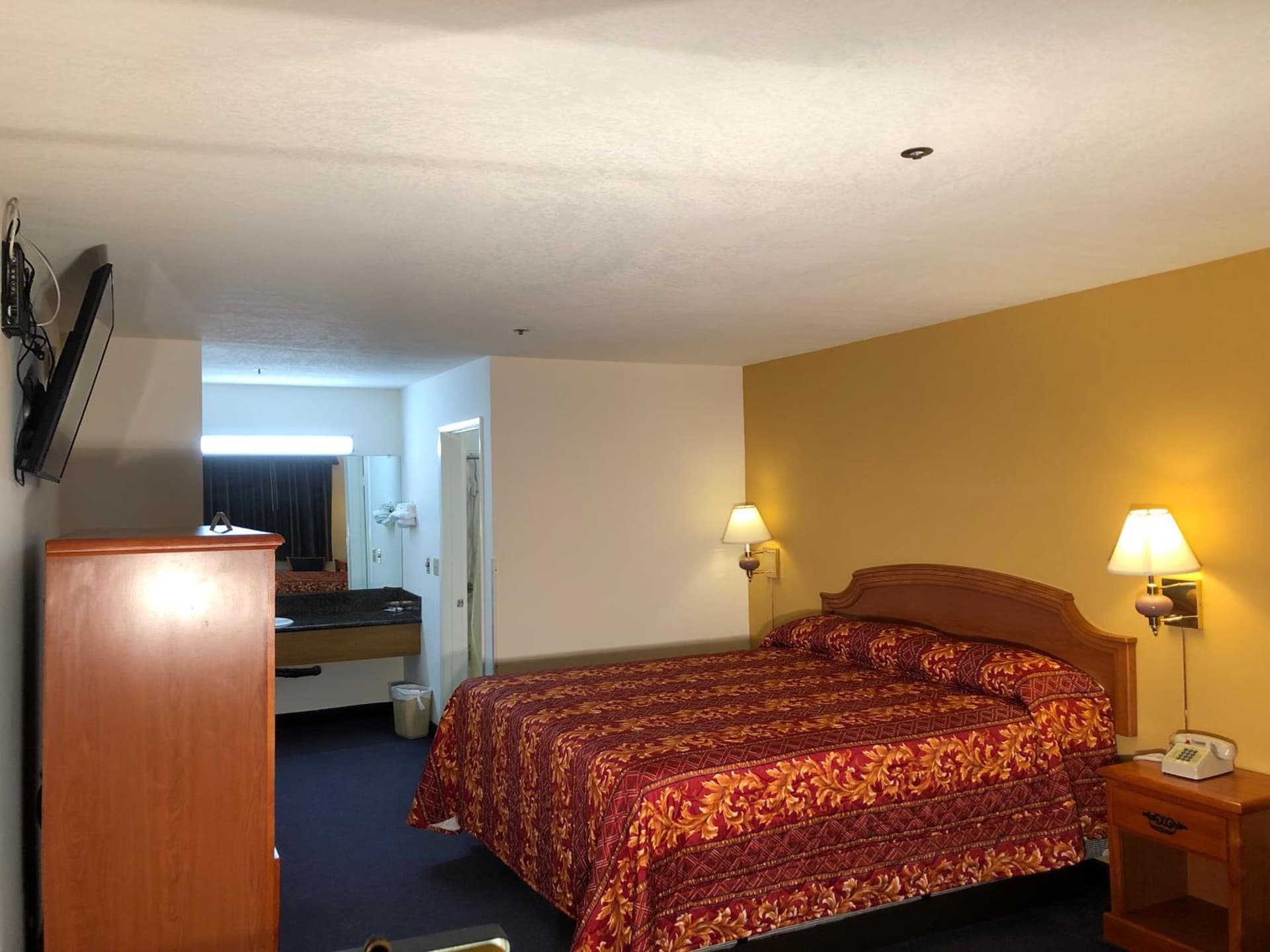 Luxury Inn gallery photo in Norwalk, CA — image 10