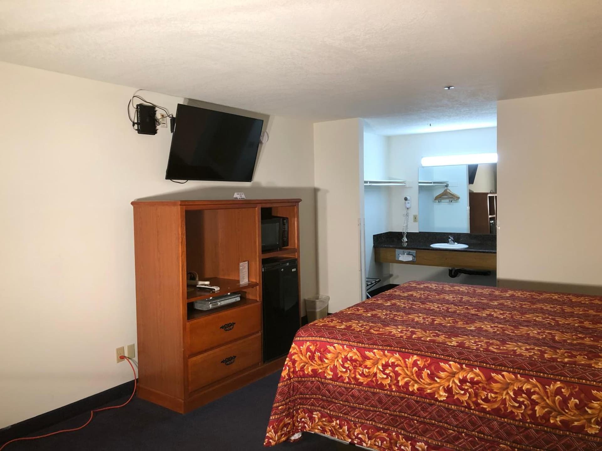 Luxury Inn gallery photo in Norwalk, CA — image 5