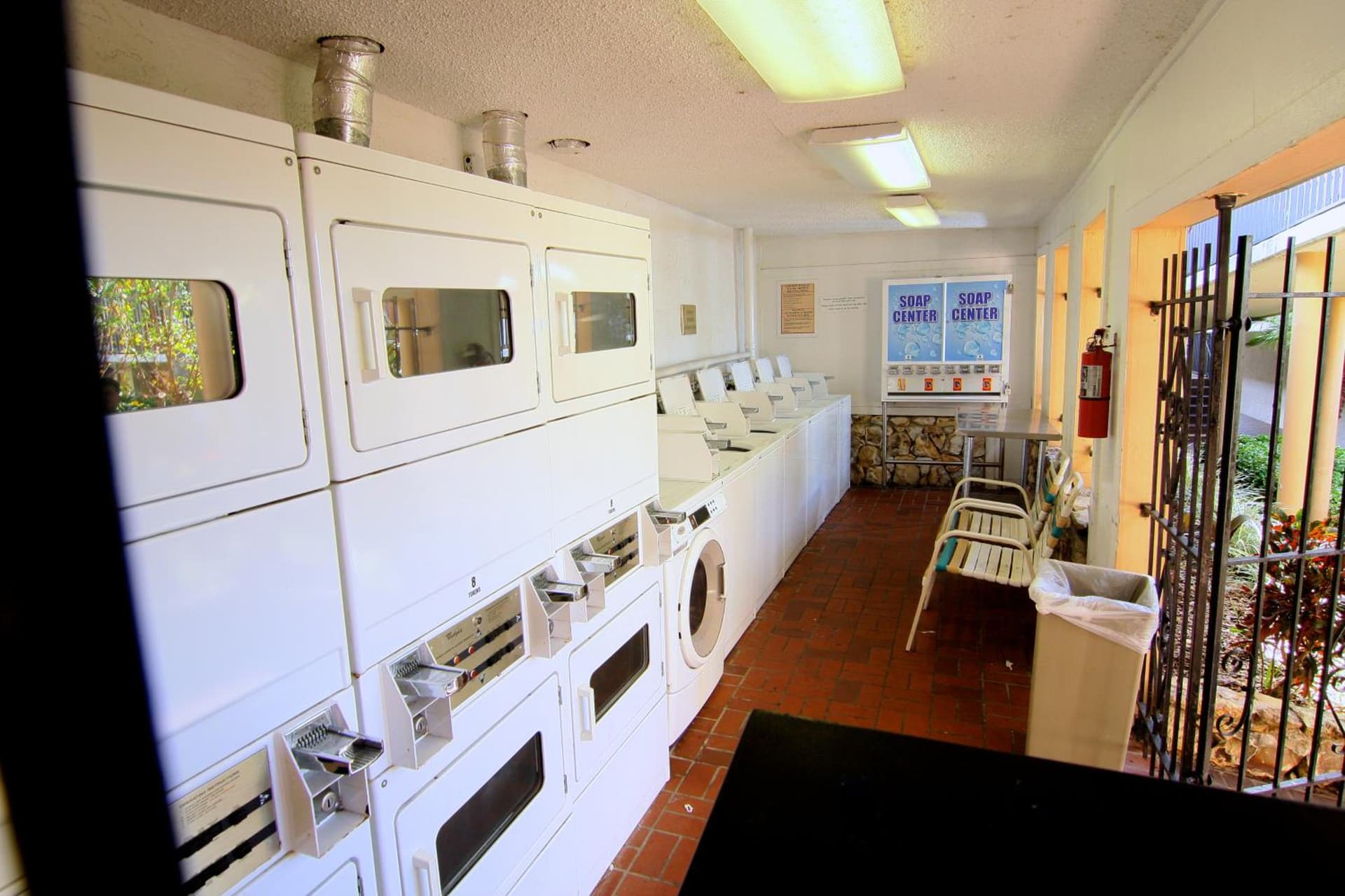 Ramada by Wyndham Kissimmee Gateway - Free Theme Park Shuttle gallery photo in Orlando, FL — image 109