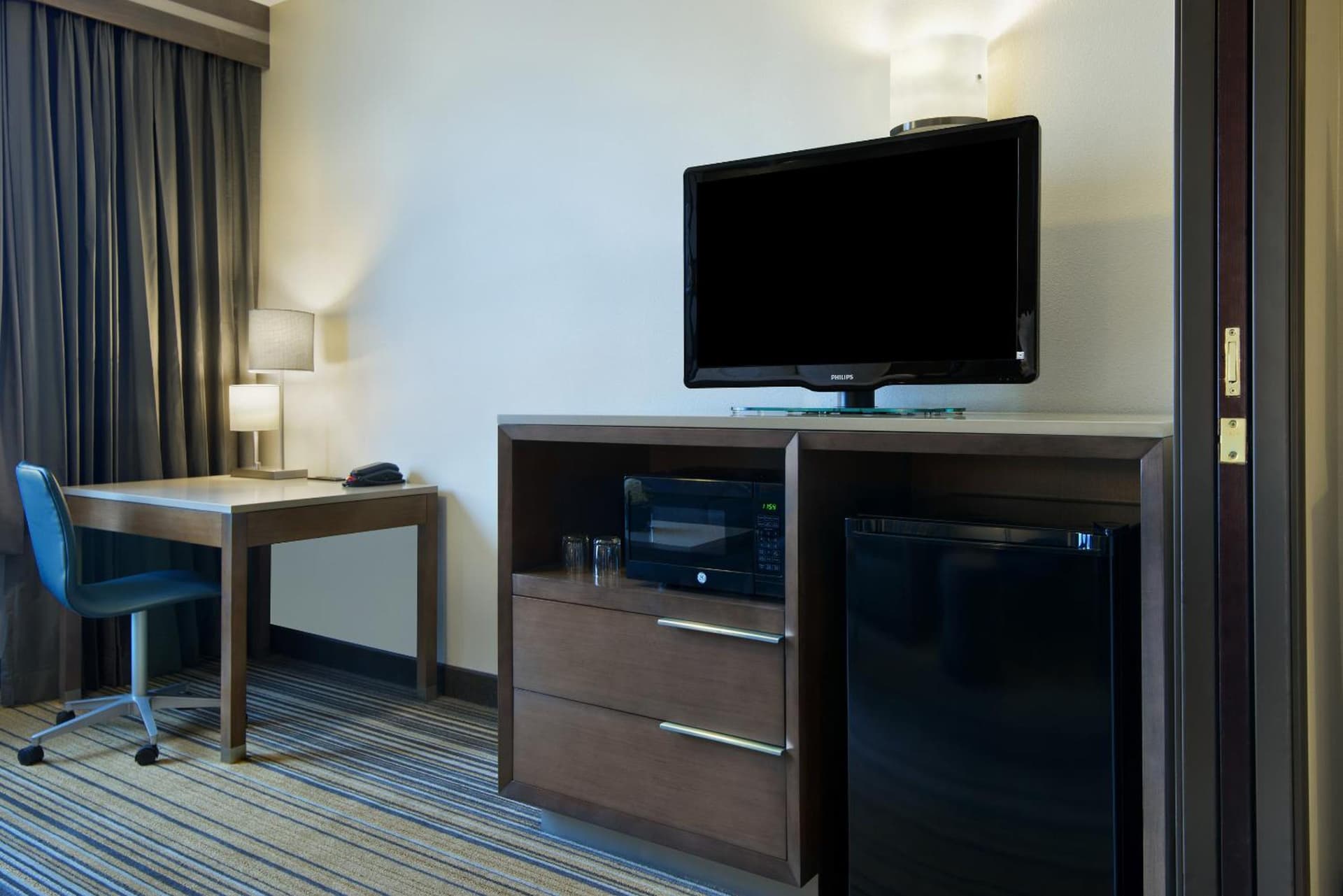 Oxford Suites Spokane Downtown interior in Spokane, WA — gallery photo 2