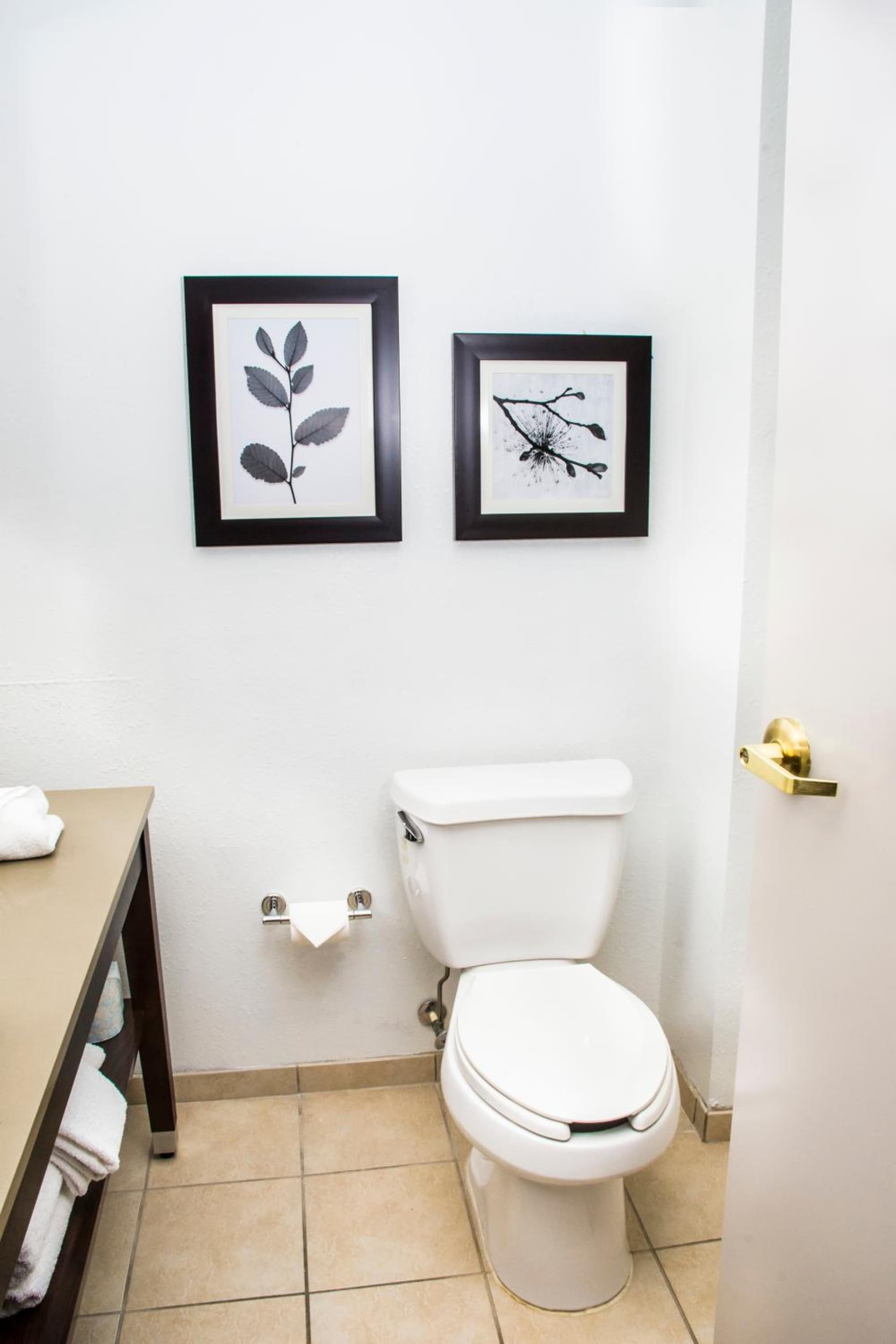Country Inn & Suites by Radisson, Winchester, VA interior in Winchester, VA — gallery photo 2