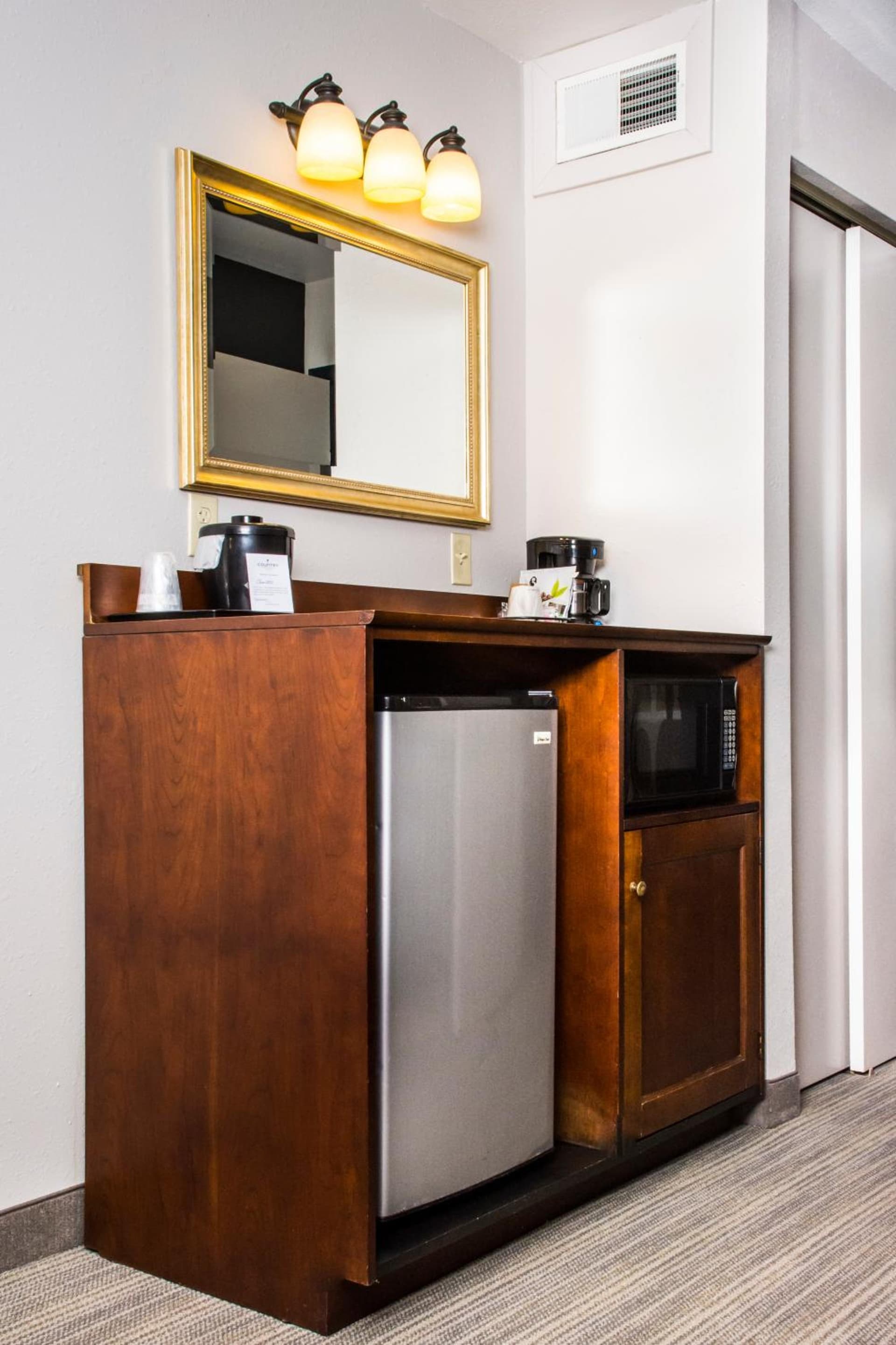 Country Inn & Suites by Radisson, Winchester, VA gallery photo in Winchester, VA — image 33