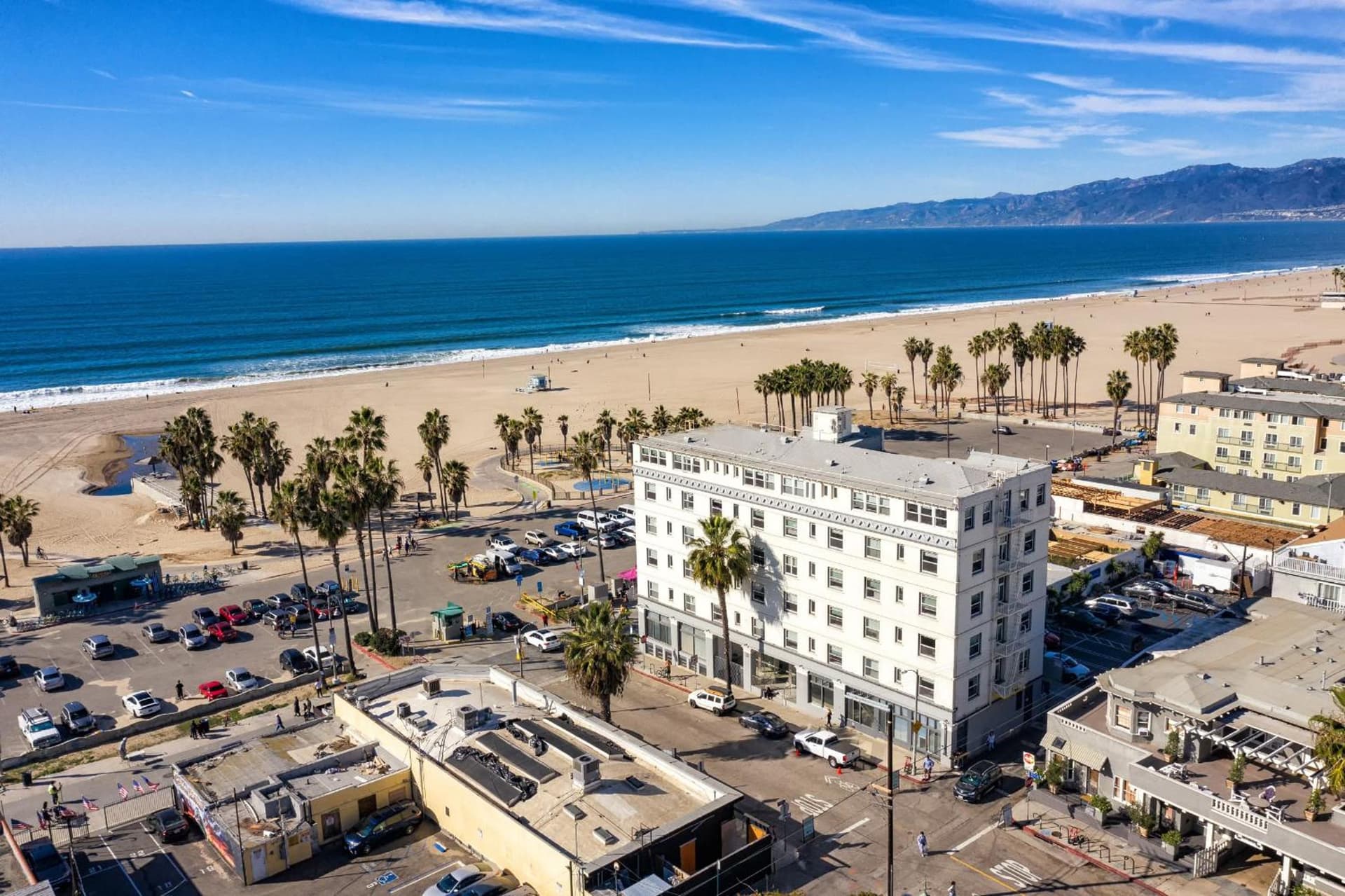 AIR Venice on the Beach property views in Los Angeles, CA — gallery photo 3