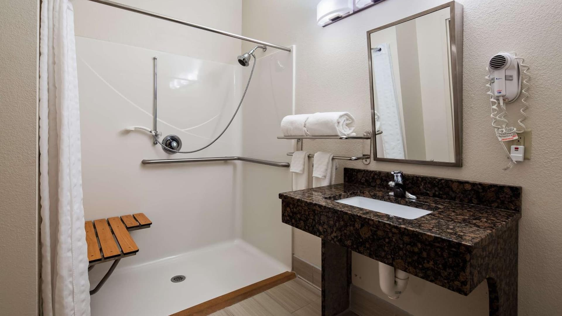 Best Western Denton Inn interior in Denton, MD — gallery photo 2