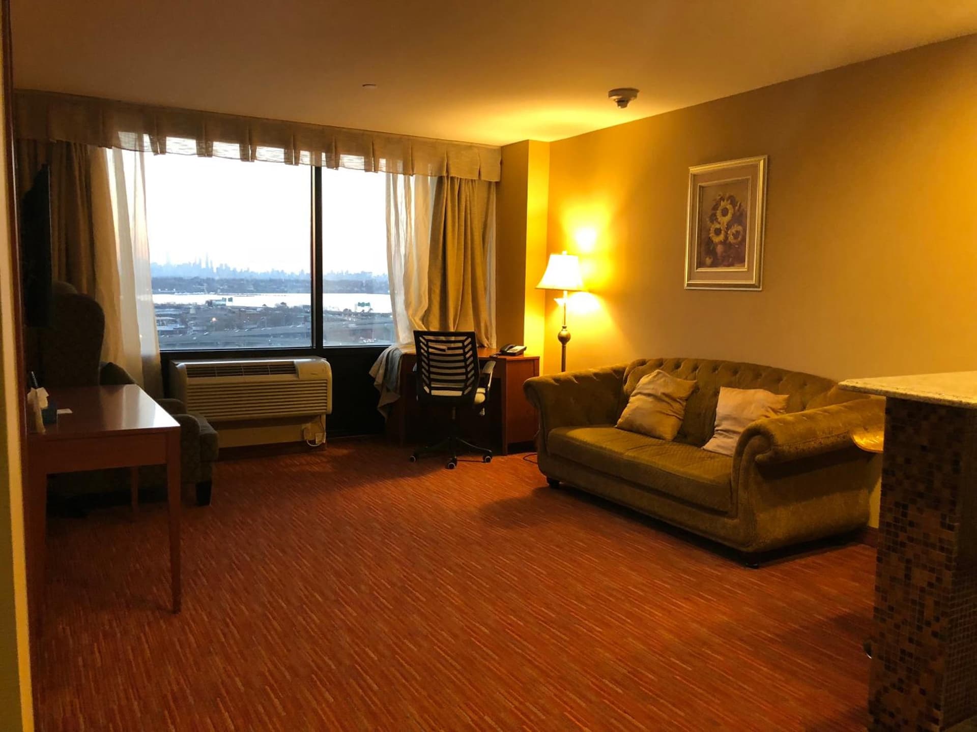 Ramada by Wyndham Flushing Queens gallery photo in Queens, NY — image 12