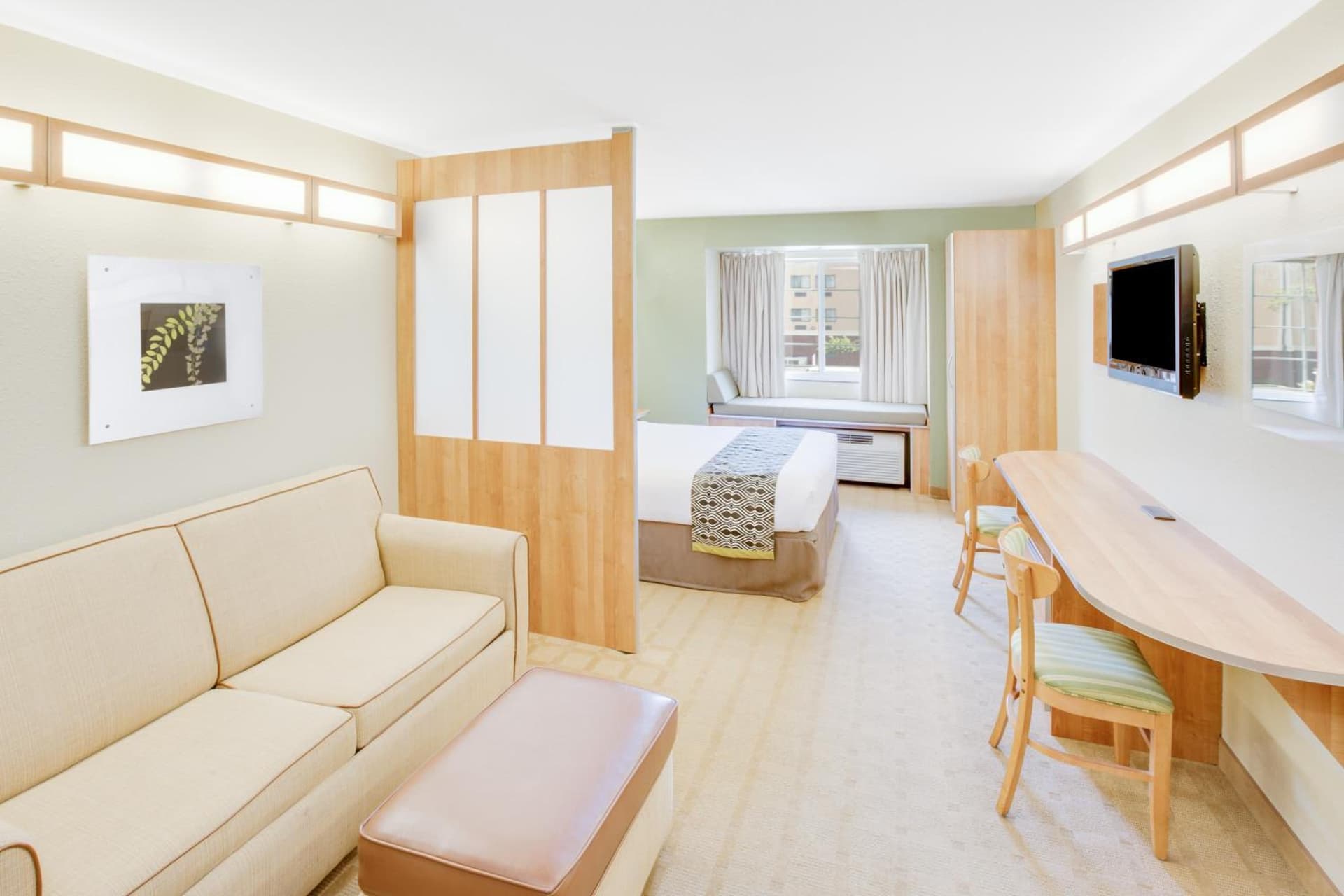 Microtel Inn & Suites by Wyndham Saraland gallery photo in Saraland, AL — image 7