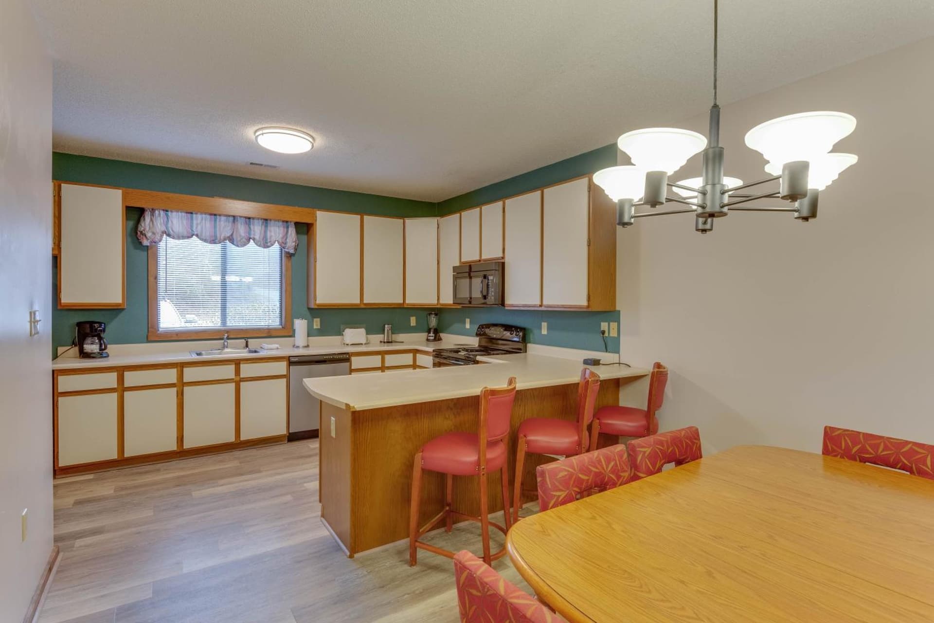Chalet High by CoolVacay gallery photo in Basye, VA — image 38