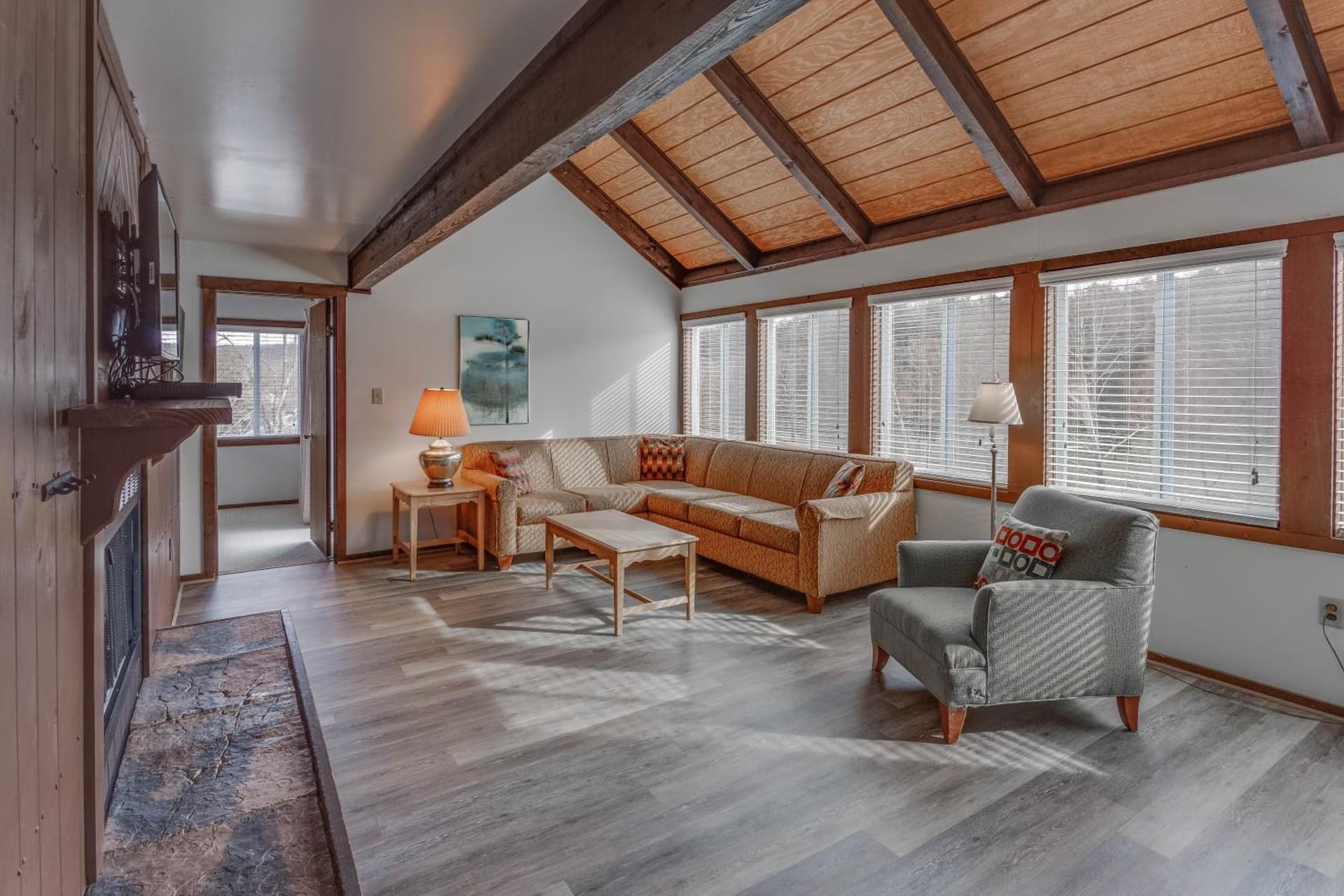 Chalet High by CoolVacay gallery photo in Basye, VA — image 53