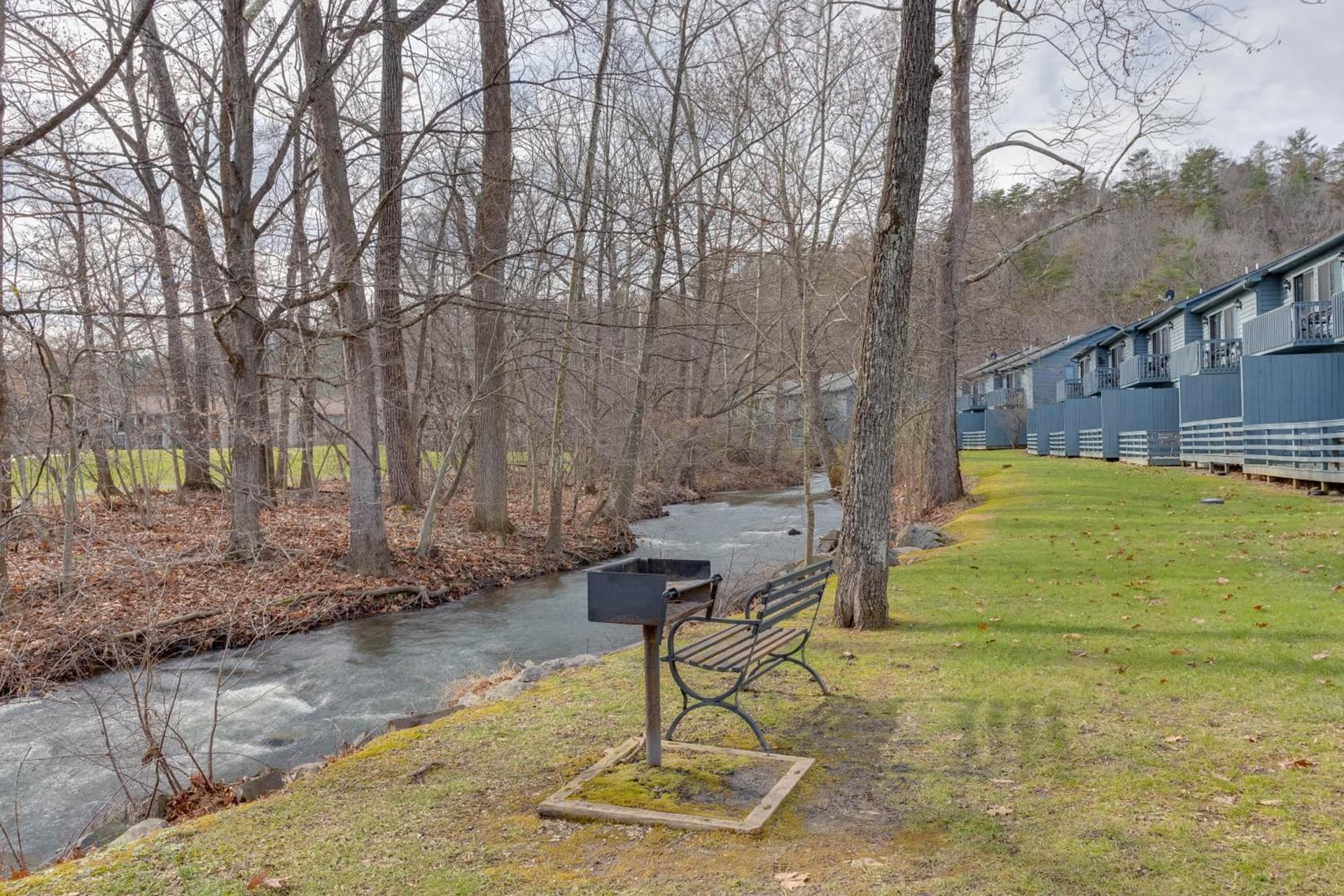 Chalet High by CoolVacay property views in Basye, VA — gallery photo 3