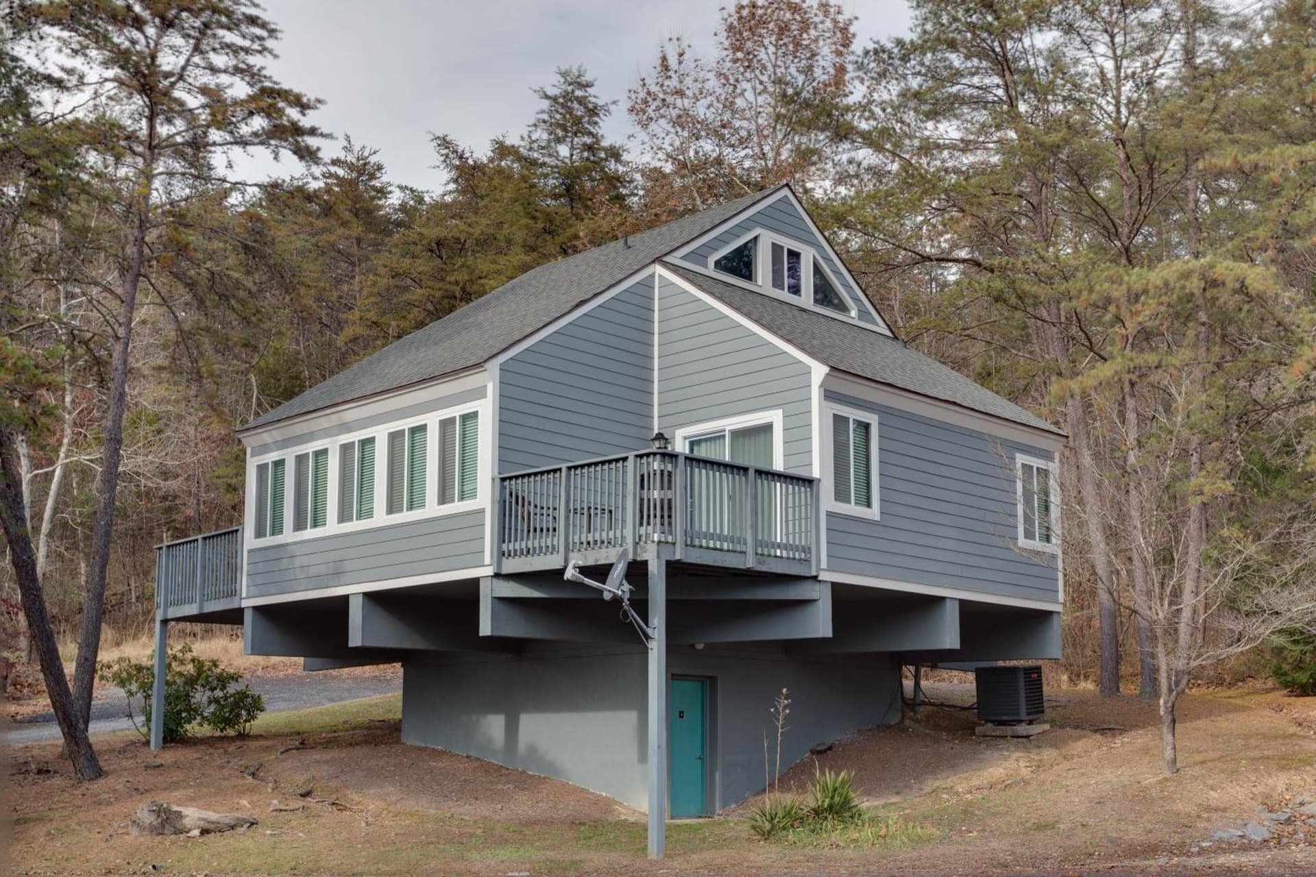 Chalet High by CoolVacay gallery photo in Basye, VA — image 41