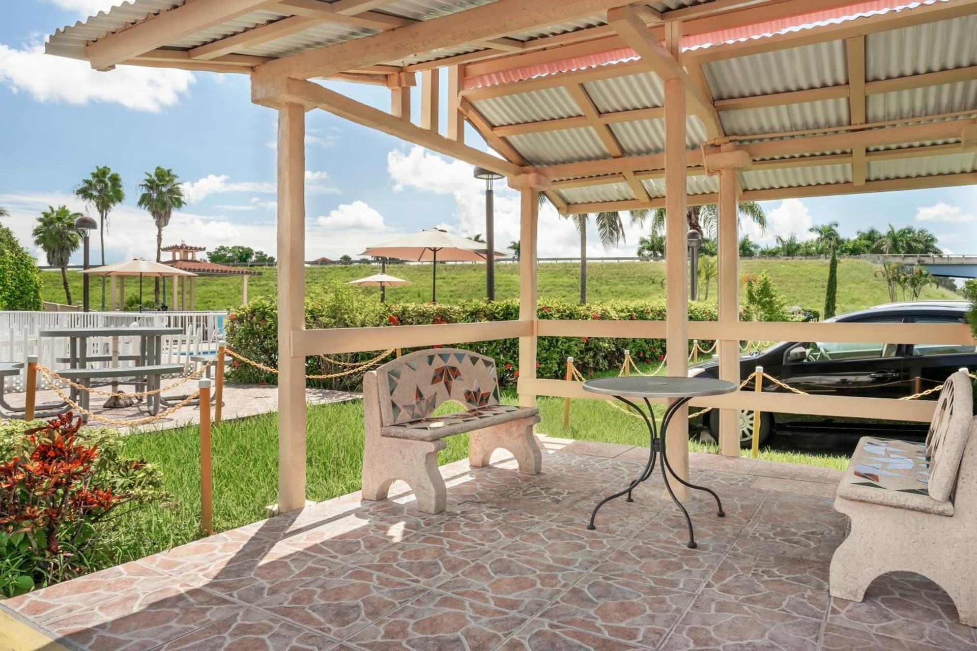Belmont Inn & Suites interior in Florida City, FL — gallery photo 2