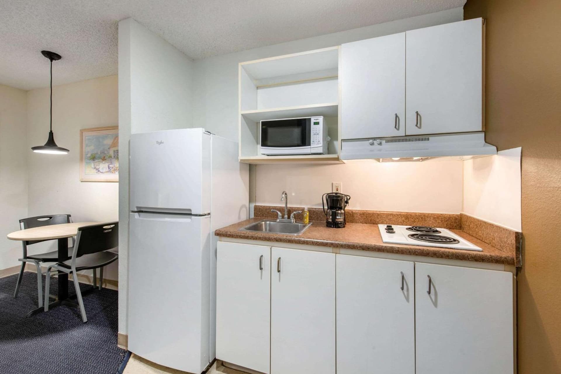 Birch Hill Suites - Lakeland gallery photo in Lakeland, FL — image 4